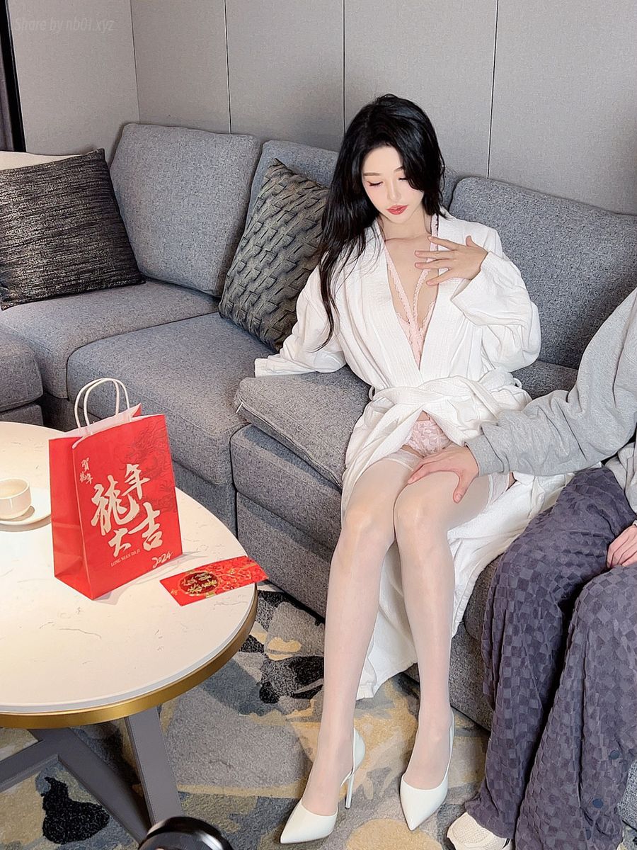 抖娘-利世 - 龙年大吉(36P+1V_307.4M) - 抖娘-利世 - 龙年大吉(36P+1V_307