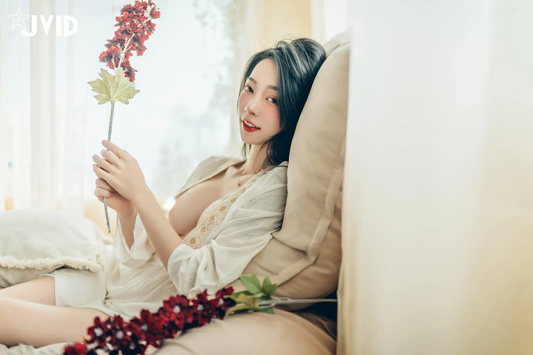 [JVID]飄飄哥 - 🔞巨乳飄飄女神精心打造的誠意寫真🤤，動漫般的完美身材，還有超可愛的神祕客串喔❤️(169P+1V_208.5M) - [JVID]飄飄哥 - 🔞巨乳飄飄女神精心打造的誠意寫真🤤，動漫般的完美身材，還有超可愛的神祕客串喔❤️(169P+1V_208