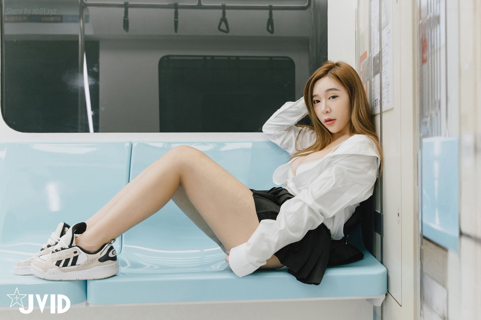 [JVID]本壘奈 - 捷運巧遇爆乳學生妹本壘奈(117P+1V_416.9M) - [JVID]本壘奈 - 捷運巧遇爆乳學生妹本壘奈(117P+1V_416