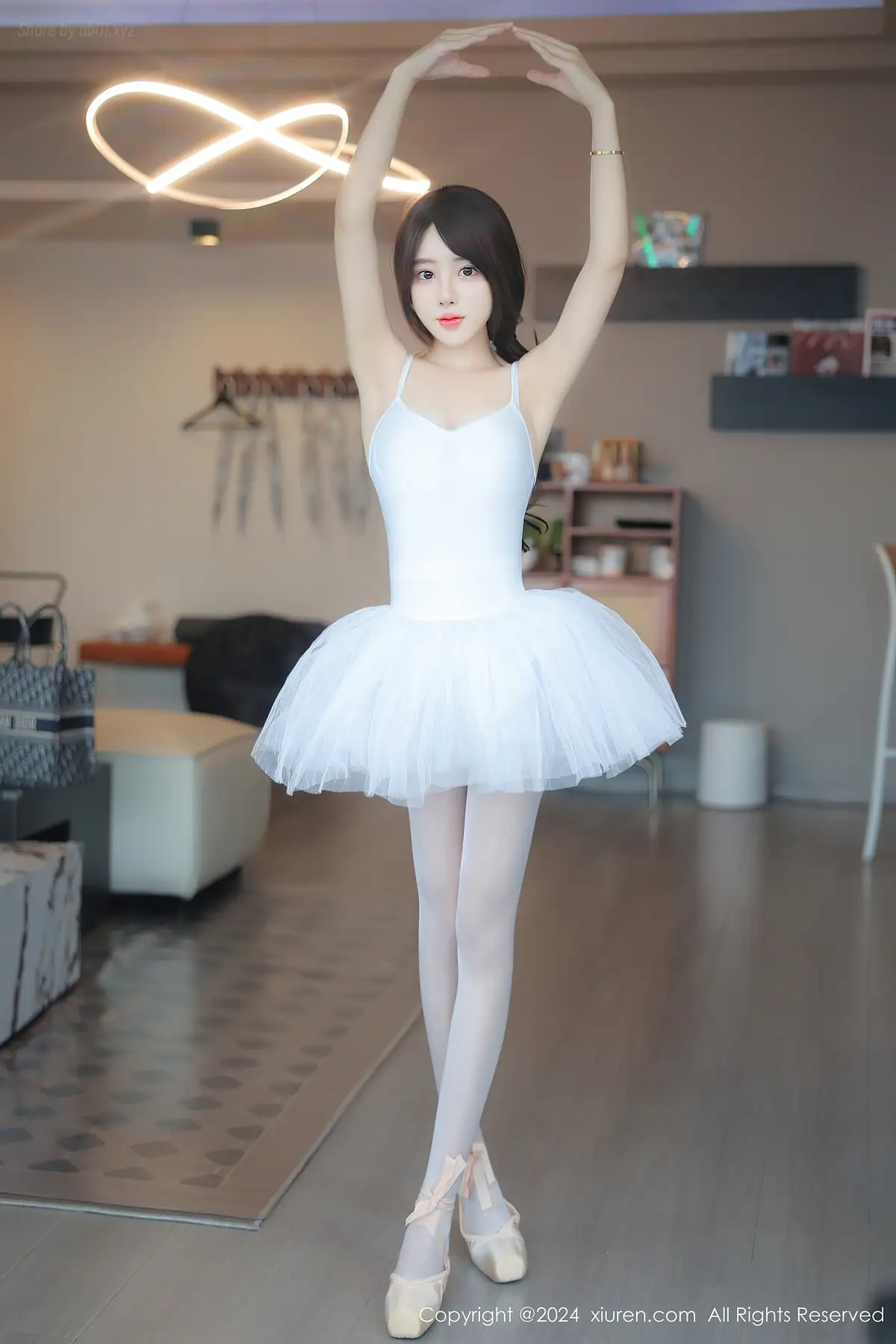 XIUREN No.8564 桃妖夭(81P_294.8M) - XIUREN No