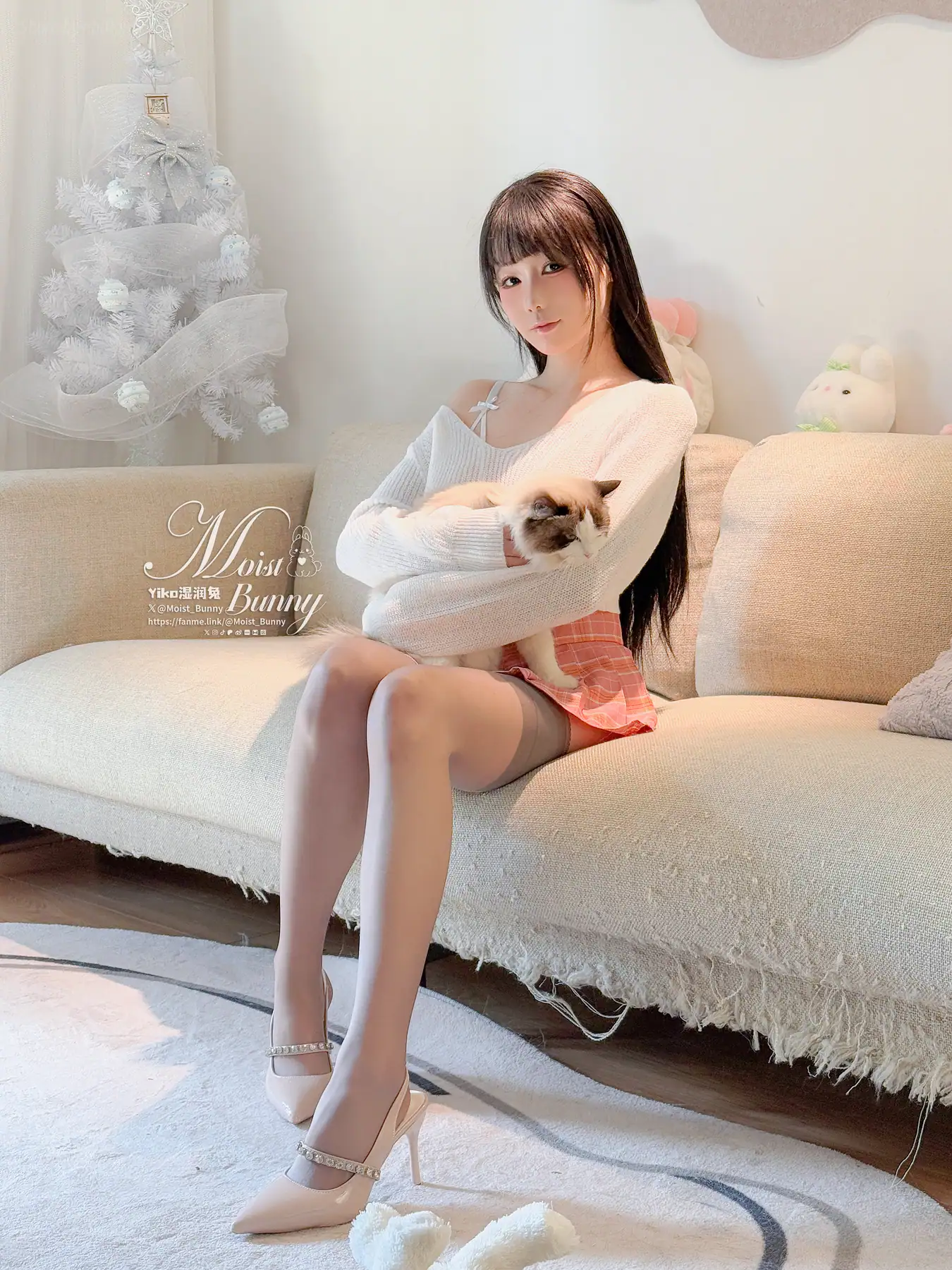 Yiko湿润兔 - 2025年02月_情人节特辑『浪漫假日』(76P+3V_632.9M) - Yiko湿润兔 - 2025年02月_情人节特辑『浪漫假日』(76P+3V_632