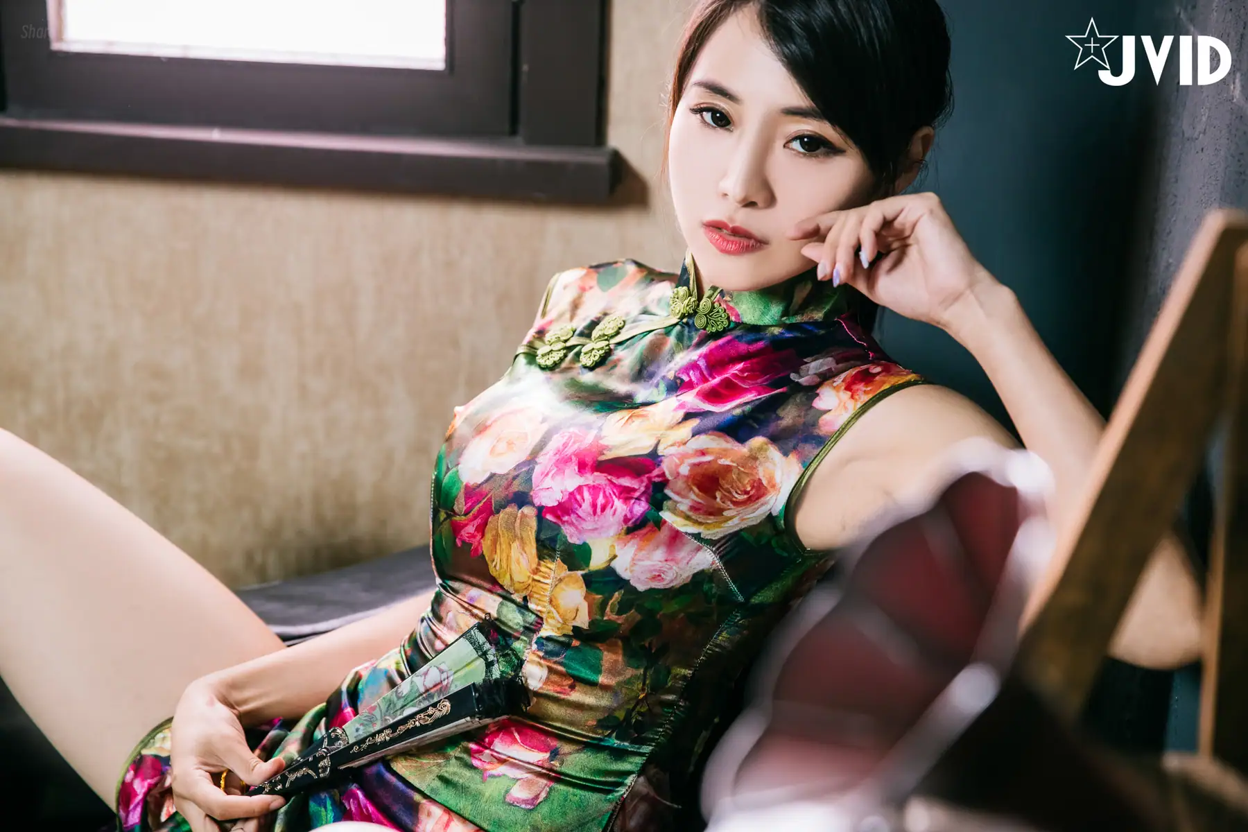 [JVID]Lele 樂樂 - 性感女神樂樂旗袍裝(34P_258.6M) - [JVID]Lele 樂樂 - 性感女神樂樂旗袍裝(34P_258