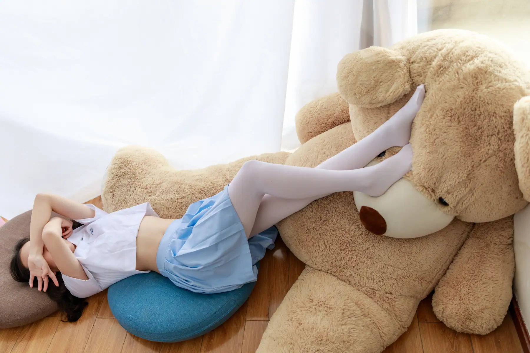 喵写真 - PR15 007 熊熊与白丝少女(81P+1V_731.2M) - 喵写真 - PR15 007 熊熊与白丝少女(81P+1V_731