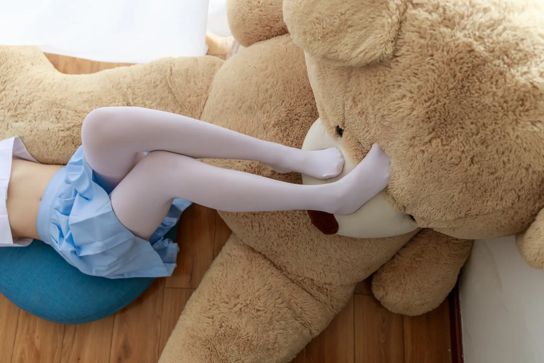 喵写真 - PR15 007 熊熊与白丝少女(81P+1V_731.2M) - 喵写真 - PR15 007 熊熊与白丝少女(81P+1V_731