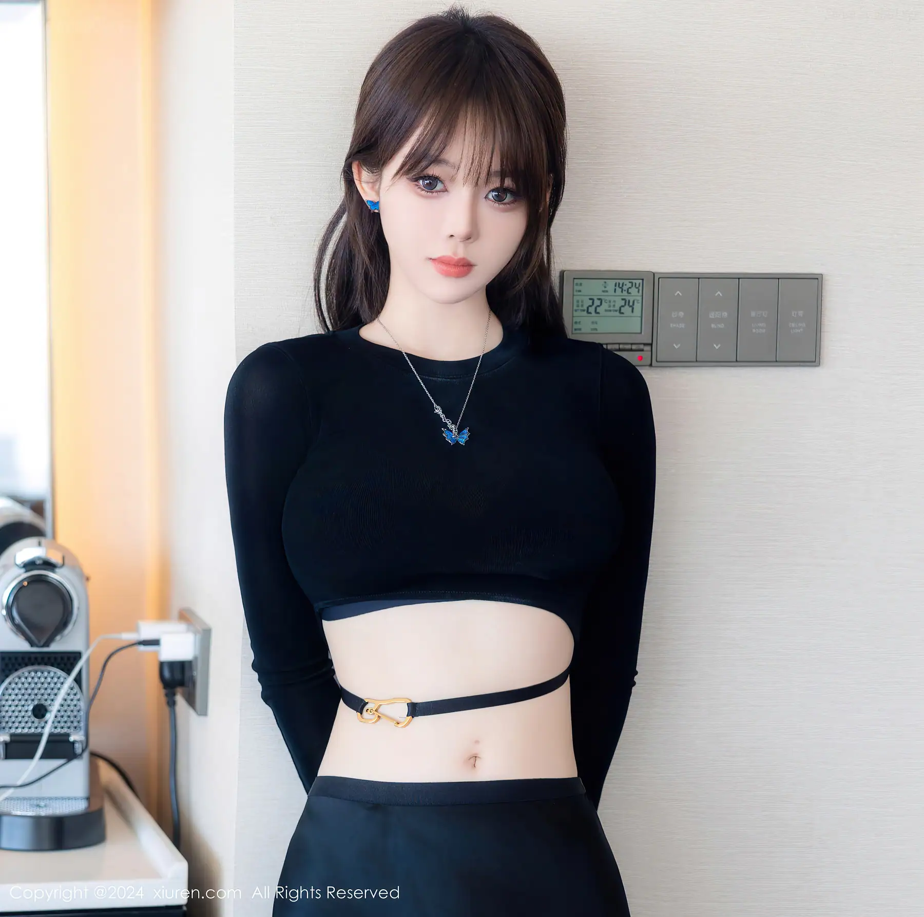 XIUREN No.8661 奶瓶(84P_351.7M) - XIUREN No