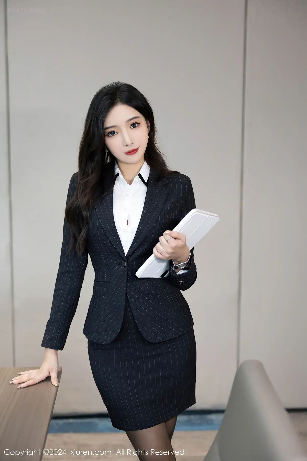 XIUREN No.8656 王馨瑶yanni(86P_332.7M) - XIUREN No