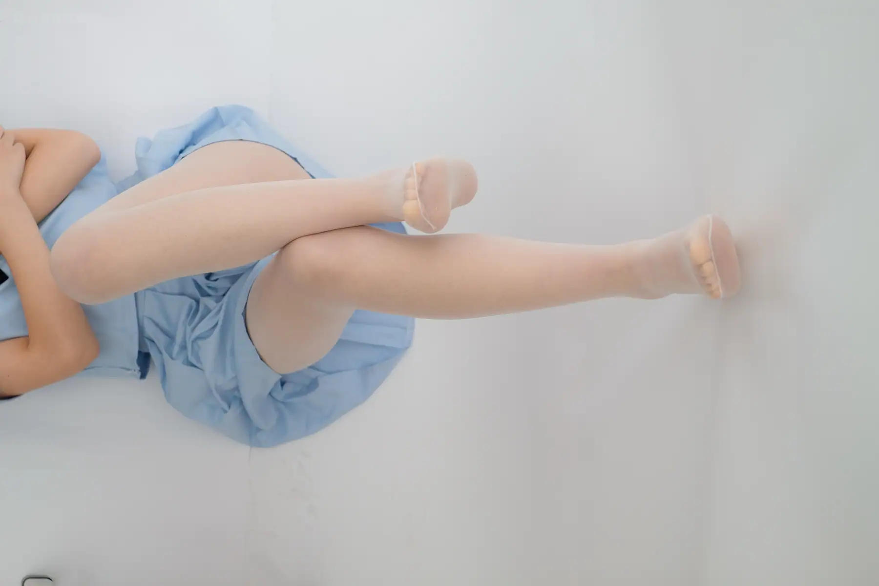 喵写真 - PR15 003 肉丝美脚玩水瓶(69P+1V_802.4M) - 喵写真 - PR15 003 肉丝美脚玩水瓶(69P+1V_802