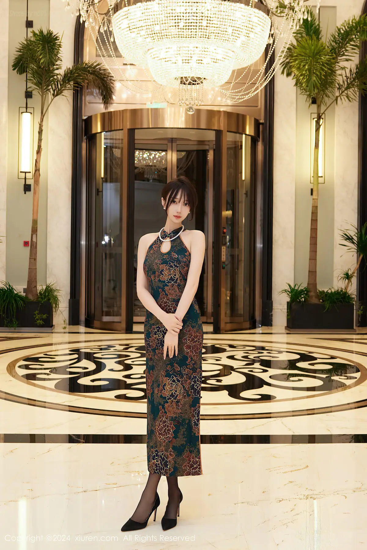 XIUREN No.8995 玥儿玥er(71P_125.9M) - XIUREN No