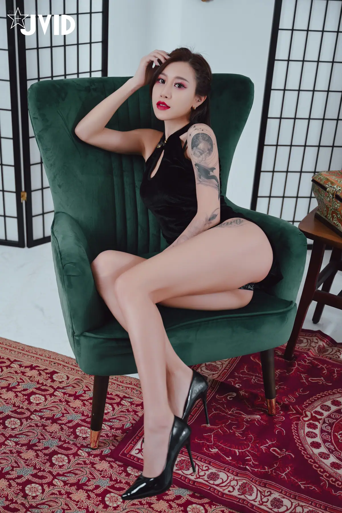 [JVID]Lara 雙囍 - 搭時光機到民國初年邂垢溫柔婉約內斂傳統的雙囍,保守氛圍下卻給了我一段超現代新奇的感官刺激(104P_374.8M) - [JVID]Lara 雙囍 - 搭時光機到民國初年邂垢溫柔婉約內斂傳統的雙囍,保守氛圍下卻給了我一段超現代新奇的感官刺激(104P_374