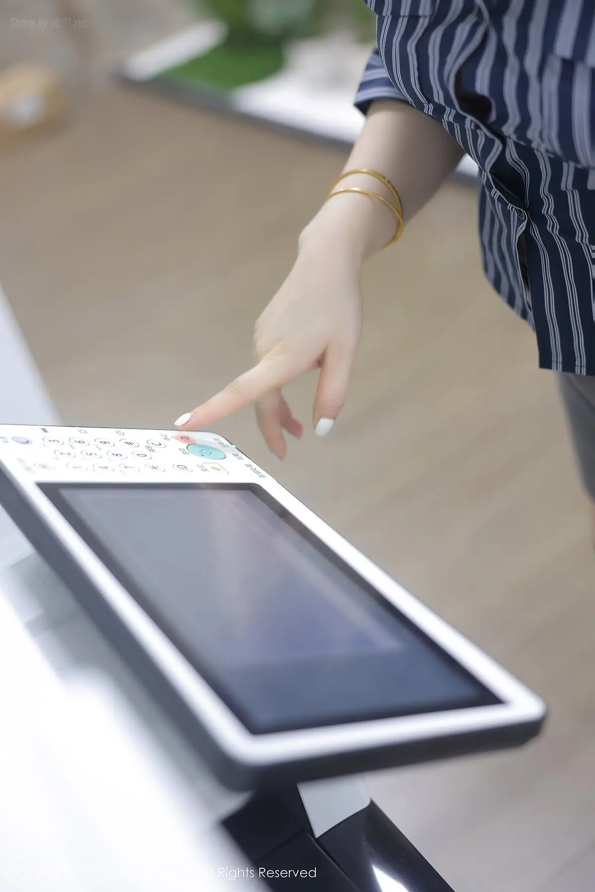 XIUREN No.8971 诗诗kiki(86P_102.3M) - XIUREN No