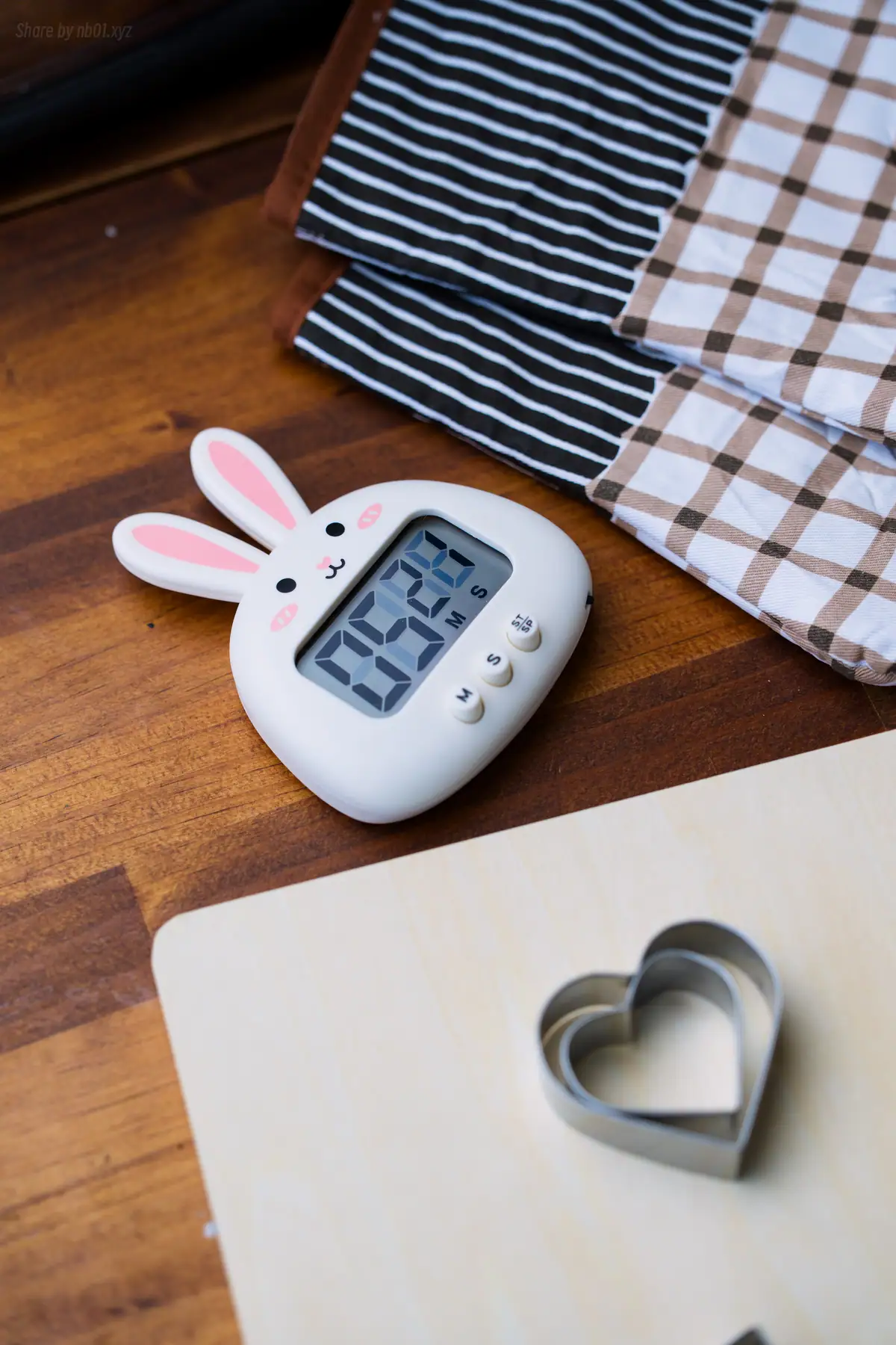 けん研(けんけん) - 【DL】eat me! 誕生日記念写真集_829599(101P_356.0M) - けん研(けんけん) - 【DL】eat me! 誕生日記念写真集_829599(101P_356