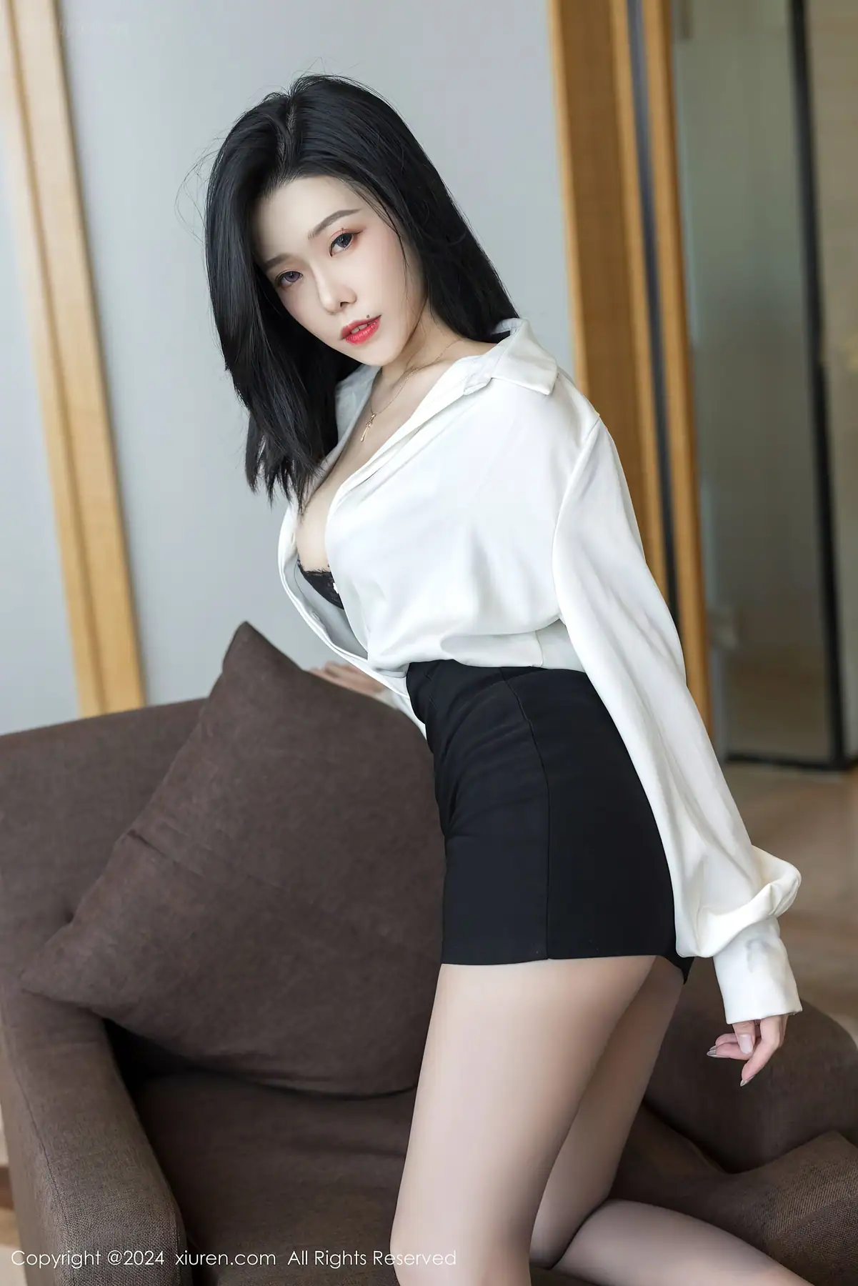 XIUREN No.9329 luvian本能(43P_54.9M) - XIUREN No