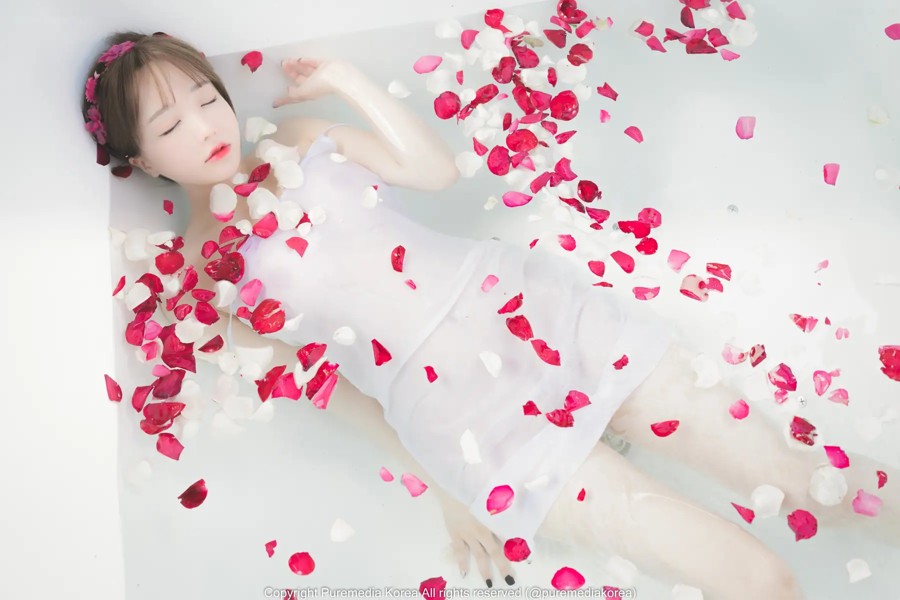 Pure Media Vol.95 Son Ye-Eun (손예은)(103P_218.7M) - Pure Media Vol