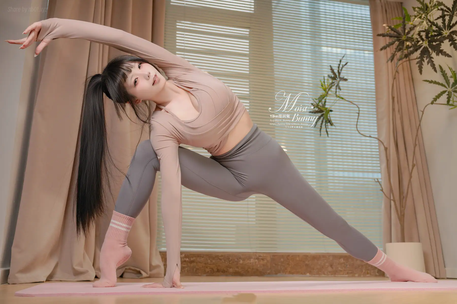 Yikou湿润兔 - 6月作品『上门私教课』(110P+2V_2.2G) - Yikou湿润兔 - 6月作品『上门私教课』(110P+2V_2