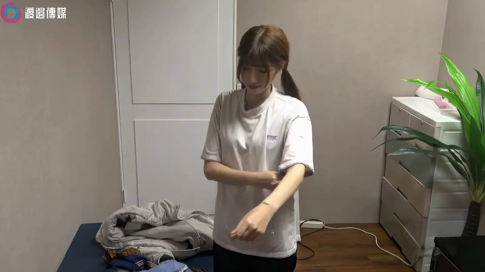 [JVID]Saki_纱季 - 渡边传媒之寫真偶像saki偷拍外流！惡德攝影師拍攝途中強制威脅推倒影像(18P+1V_1.5G) - [JVID]Saki_纱季 - 渡边传媒之寫真偶像saki偷拍外流！惡德攝影師拍攝途中強制威脅推倒影像(18P+1V_1