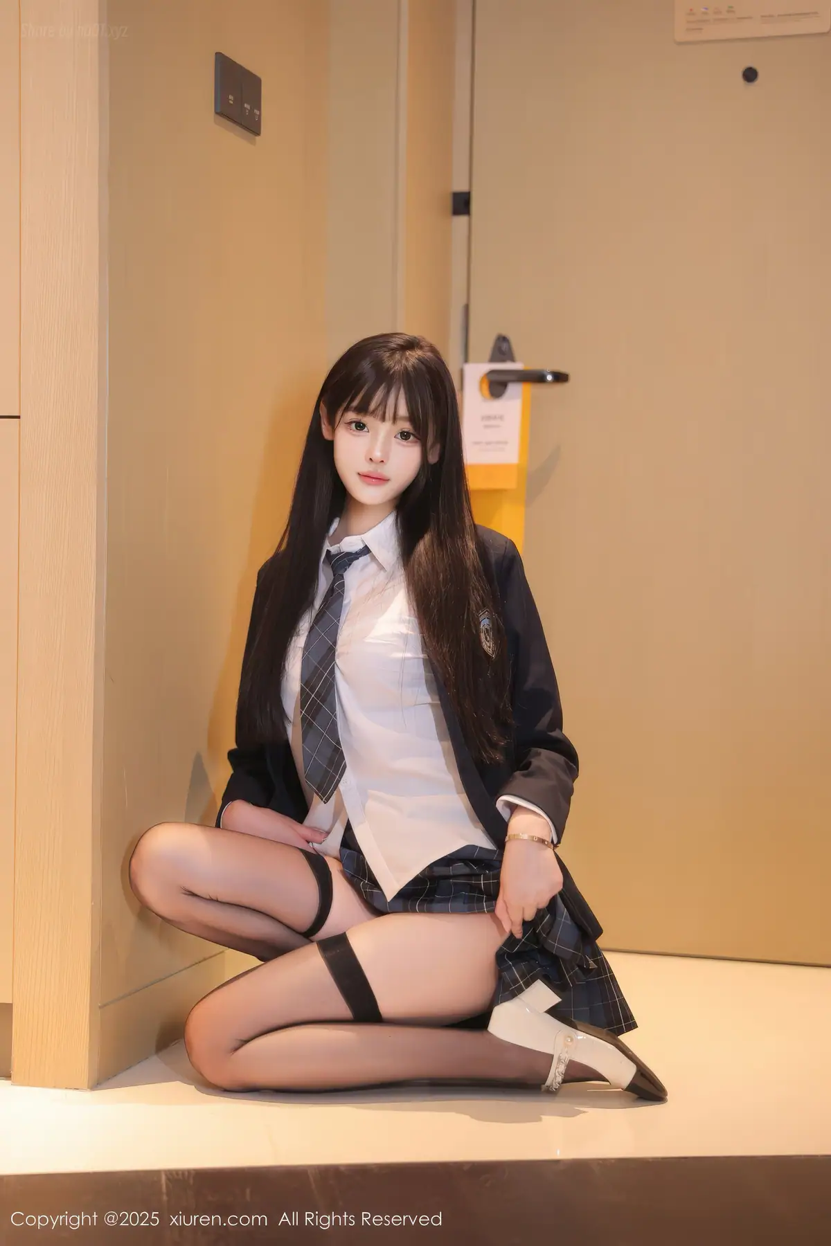 XIUREN No.9853 余安安(86P_102.2M) - XIUREN No