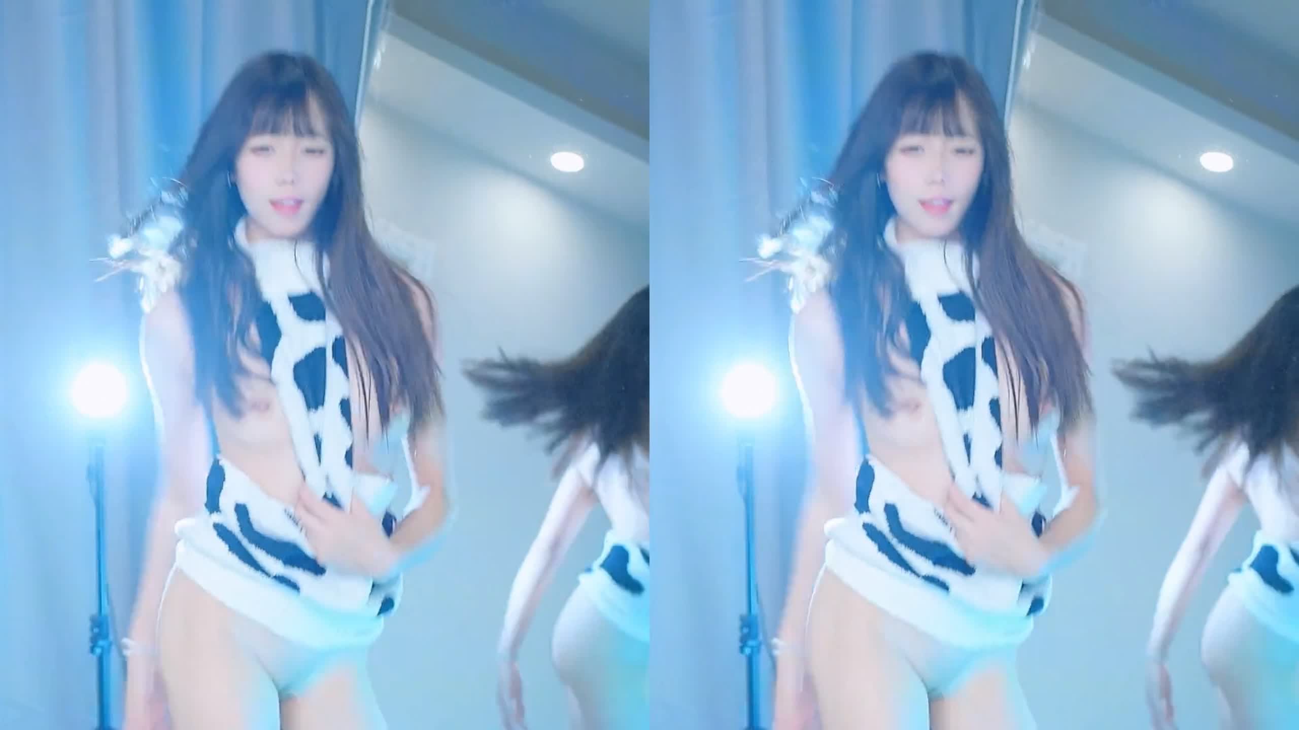 咬一口兔娘 - 舞蹈视频_2022-11-07_奶牛露背毛衣 咬一口兔娘 - 舞蹈视频_2022-11-07_奶牛露背毛衣.MP4_20250822_194241.400 图片3