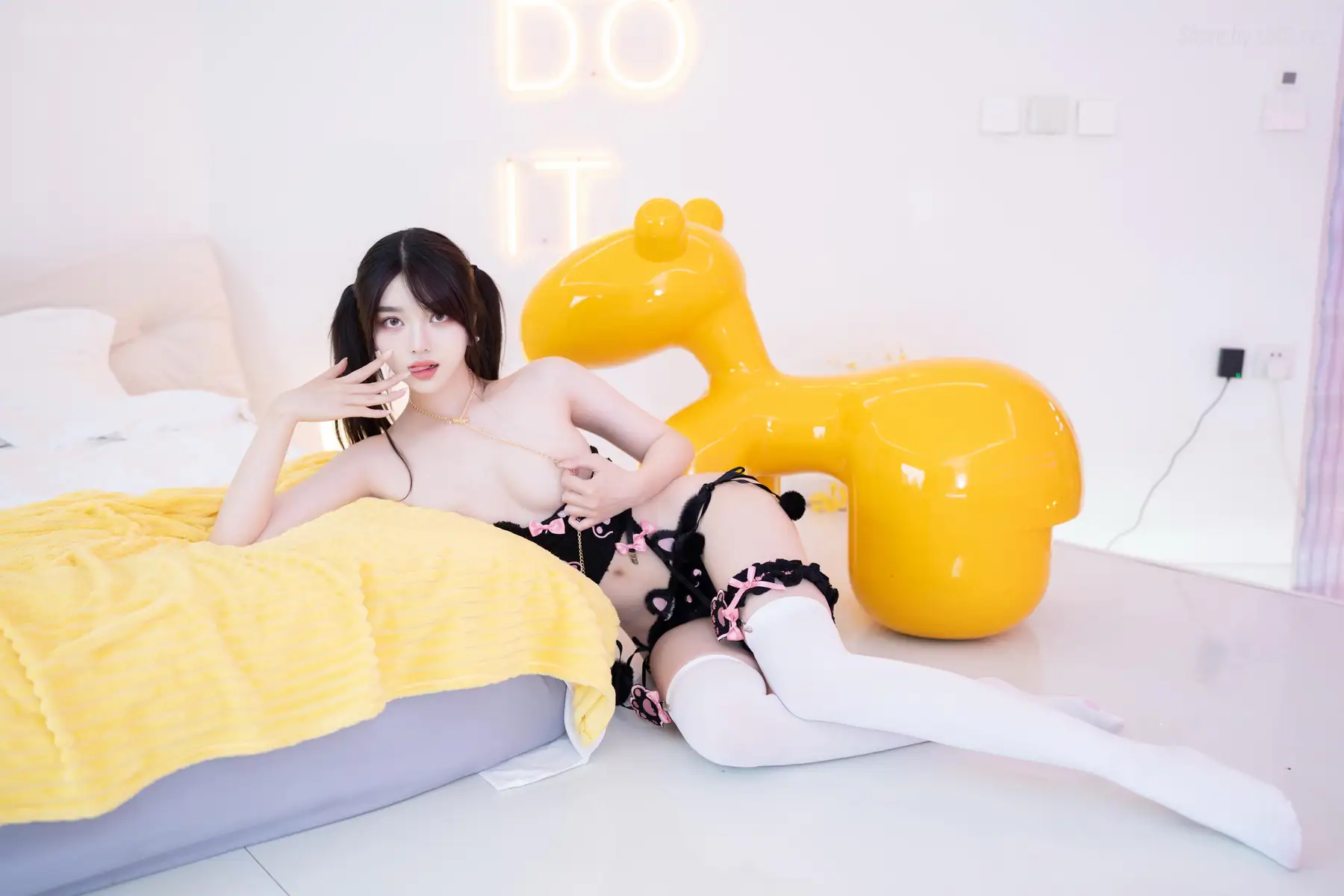 [XR Uncensored]白露lulu - R18 秀人网模特 情趣白丝童真套装(84P+3V_1.9G) [XR Uncensored]白露lulu - R18 秀人网模特 情趣白丝童真套装(84P+3V_1.9G)_nb01.xyz_0...