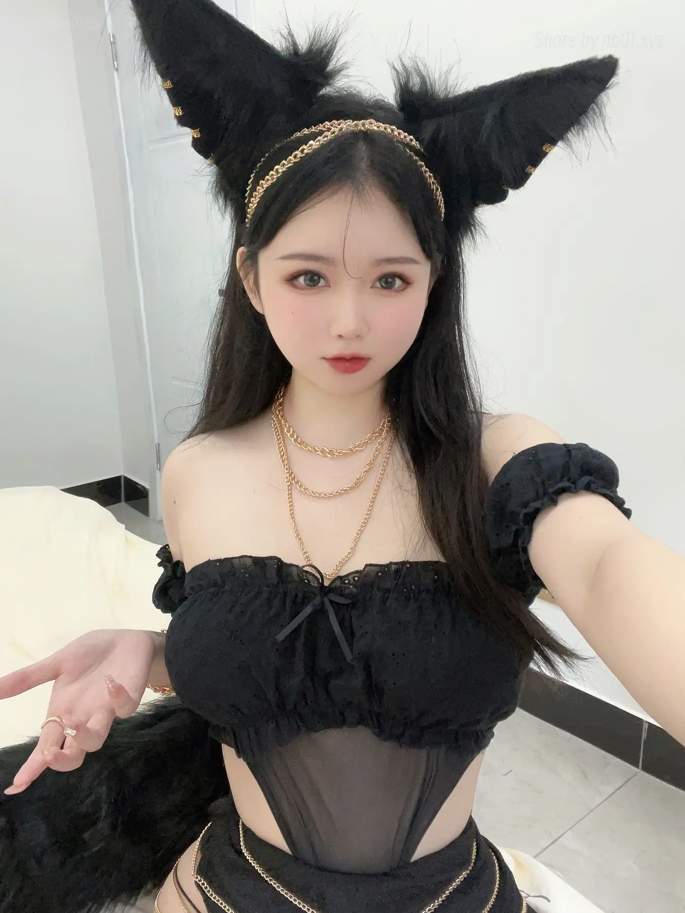 蜜桃少女是依酱呀 - 黑狼(34P+2V_89.3M) 蜜桃少女是依酱呀 - 黑狼(34P+2V_89.3M)_nb01.xyz_0001