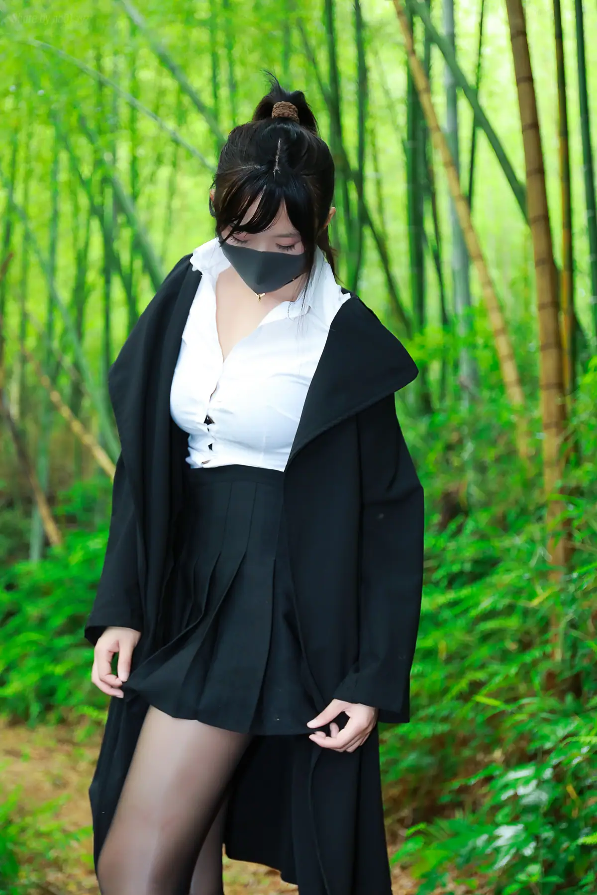 李佳 - 黑百褶裙森林(58P_215.3M) - 李佳 - 黑百褶裙森林(58P_215