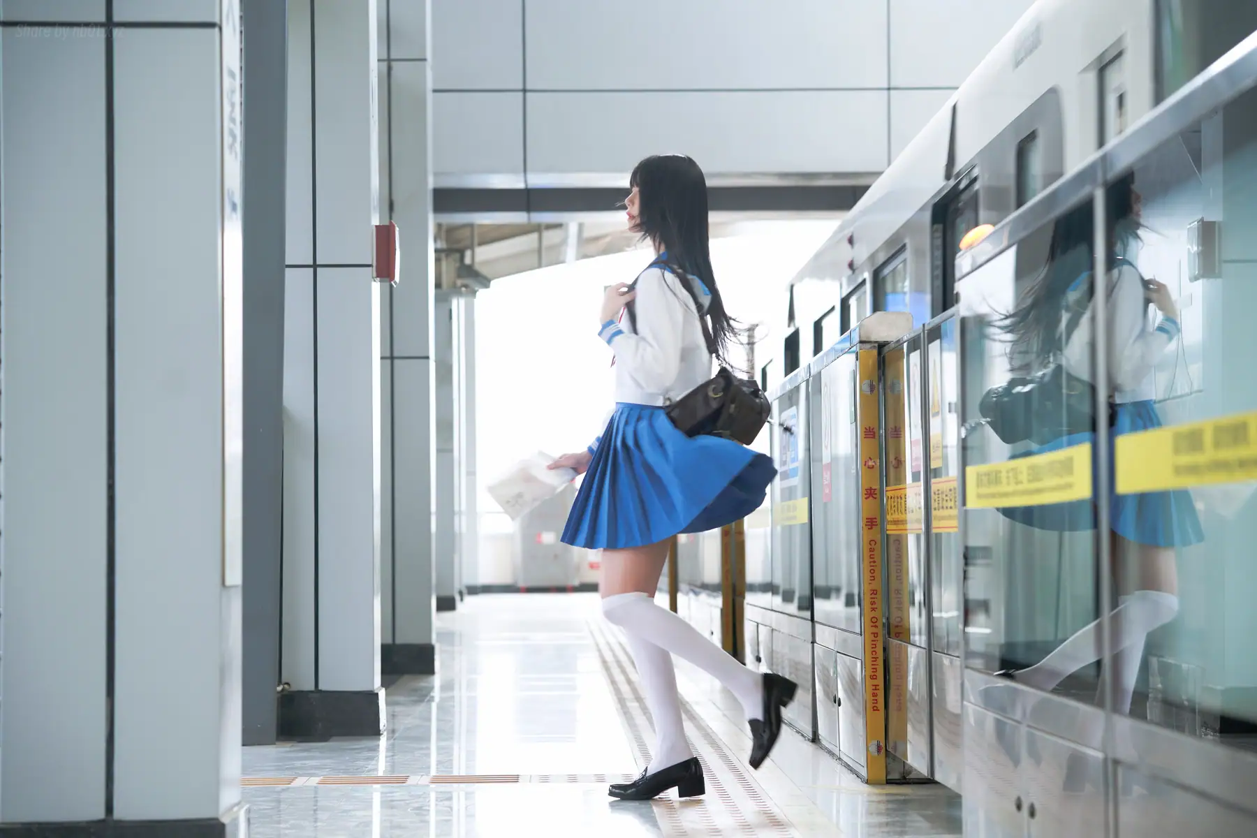 桜桃喵 - 地铁JK(33P_84.1M) 桜桃喵 - 地铁JK(33P_84.1M)_nb01.xyz_0033 图片8