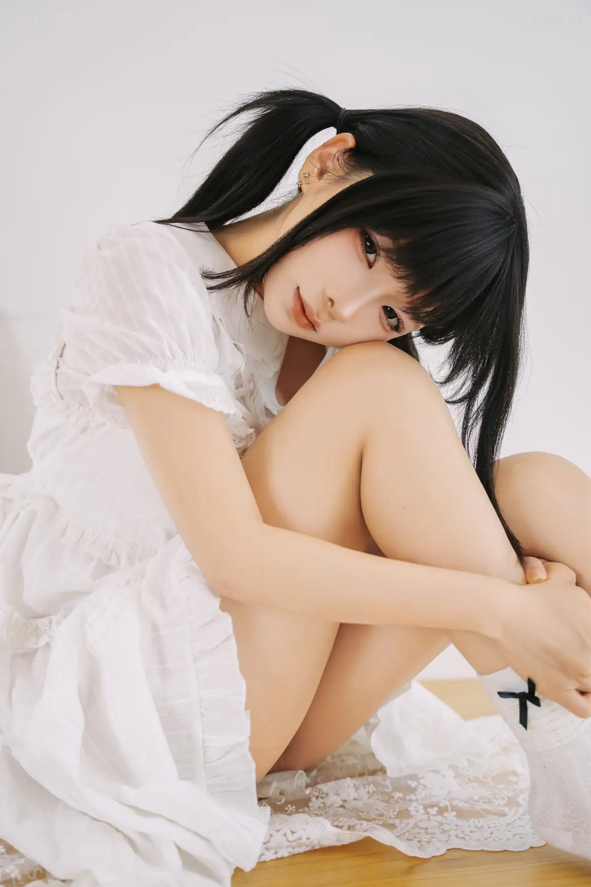 蠢沫沫 - 2025-08月自拍_自设 窗边白裙少女(60P_403.8M) 蠢沫沫 - 2025-08月自拍_自设 窗边白裙少女(60P_403.8M)_nb01.xyz_0027 图片9