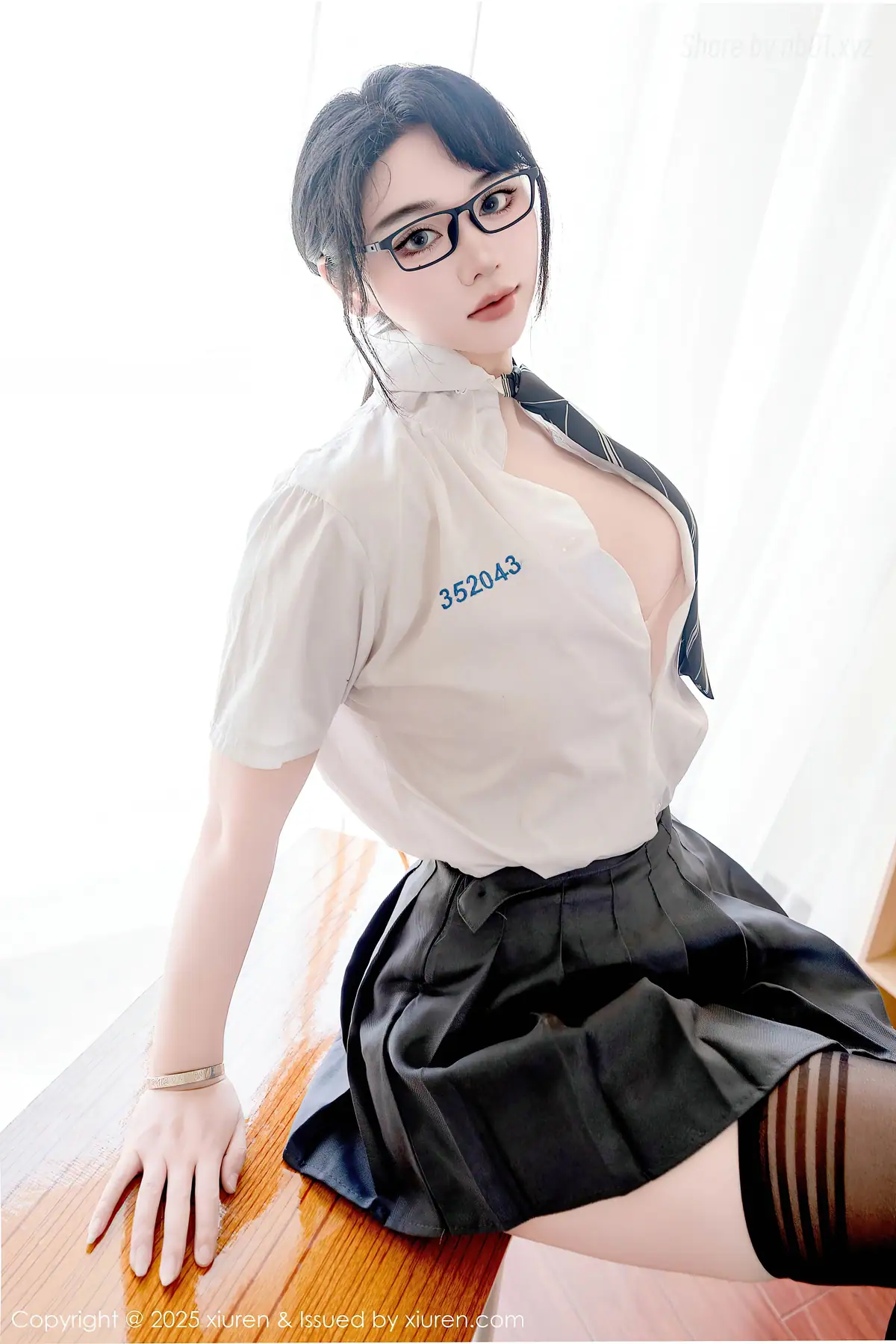 XIUREN No.10530 汐汐爱吃草莓(86P_99.5M) XIUREN No.10530 汐汐爱吃草莓(86P_99.5M)_nb01.xyz_0017 图片4