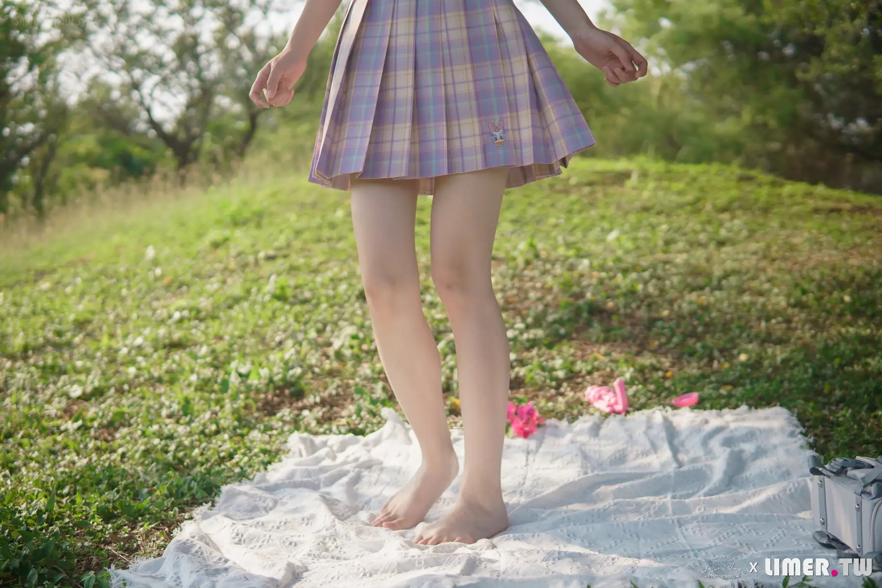 [Limerence原创]No.047 海蓝 白皙希腊脚 JK户外野餐(199P+1V_696.6M) [Limerence原创]No.047 海蓝 白皙希腊脚 JK户外野餐(199P+1V_696.6M)_nb01.xyz_0070 图片6