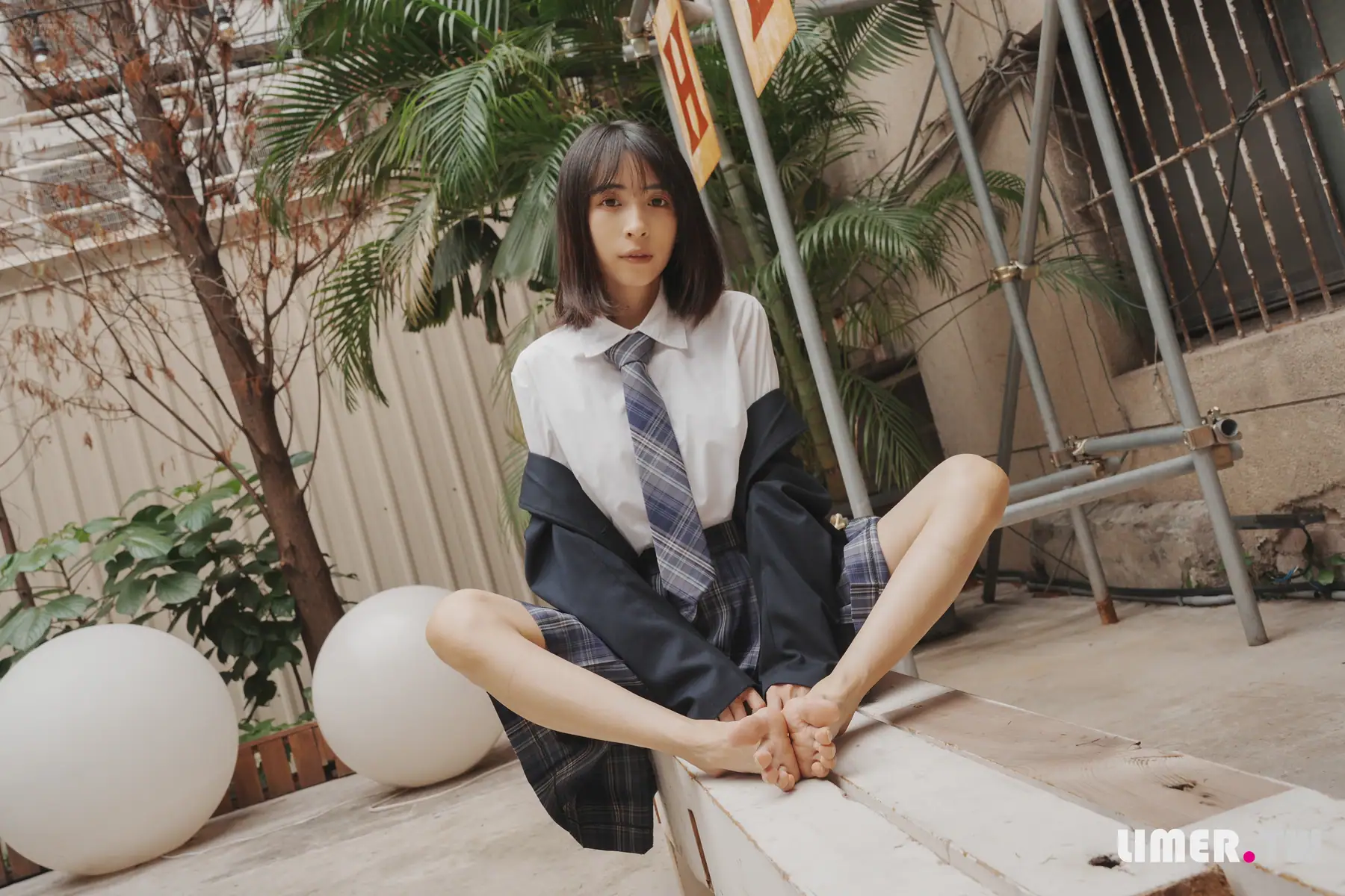 [Limerence原创]No.037 子子 JK小腿袜到裸足的偷窥视角(181P_671.7M) [Limerence原创]No.037 子子 JK小腿袜到裸足的偷窥视角(181P_671.7M)_nb01.xyz_0024 图片5