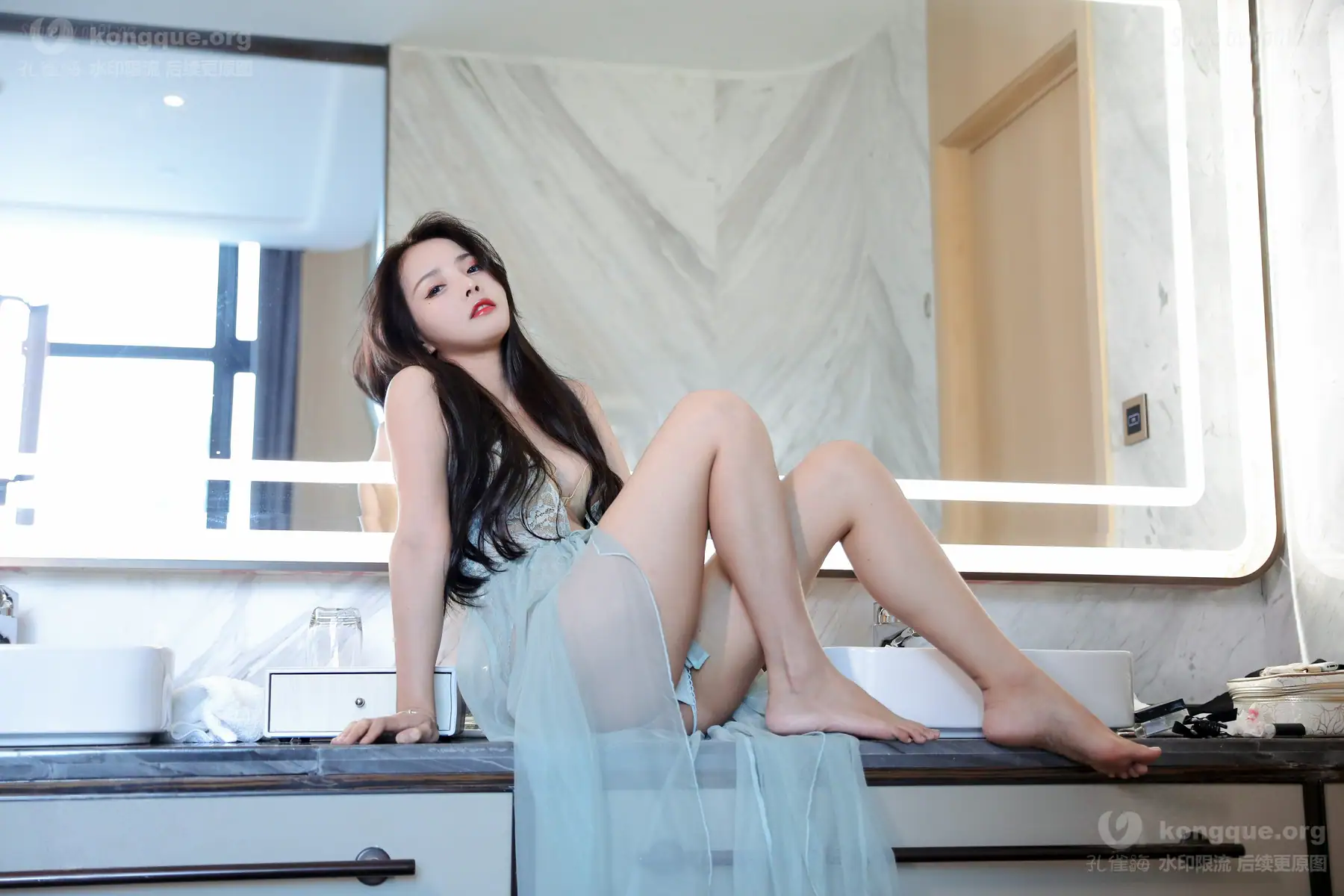 苏嫣嫣阿姨 - 蓝色薄纱裙(38P+4V_289.7M) 苏嫣嫣阿姨 - 蓝色薄纱裙(38P+4V_289.7M)_nb01.xyz_0013 图片3