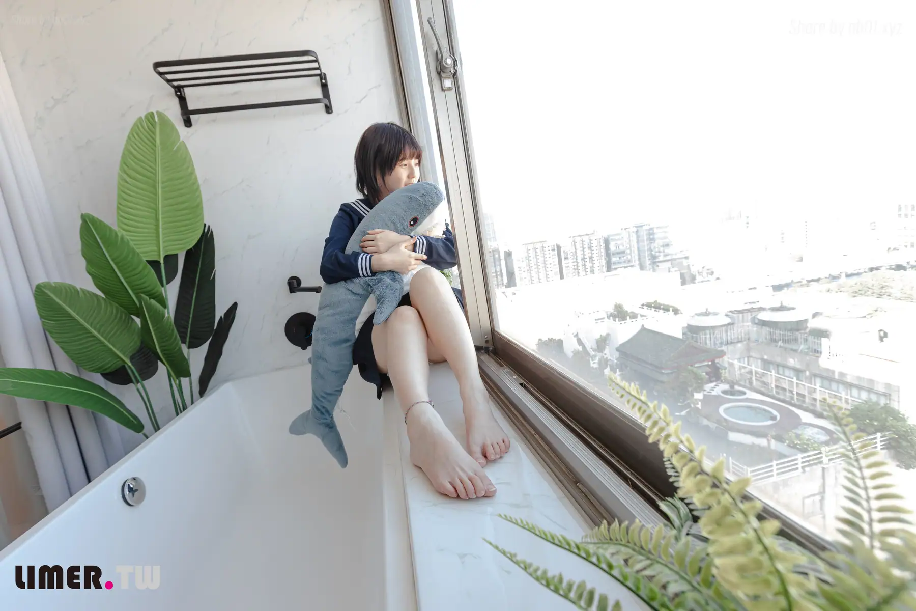 [Limerence原创]No.073 悠梨乃YuriNO JK鲨鲨(150P+1V_2.4G) [Limerence原创]No.073 悠梨乃YuriNO JK鲨鲨(150P+1V_2.4G)_nb01.xyz_0014 图片3