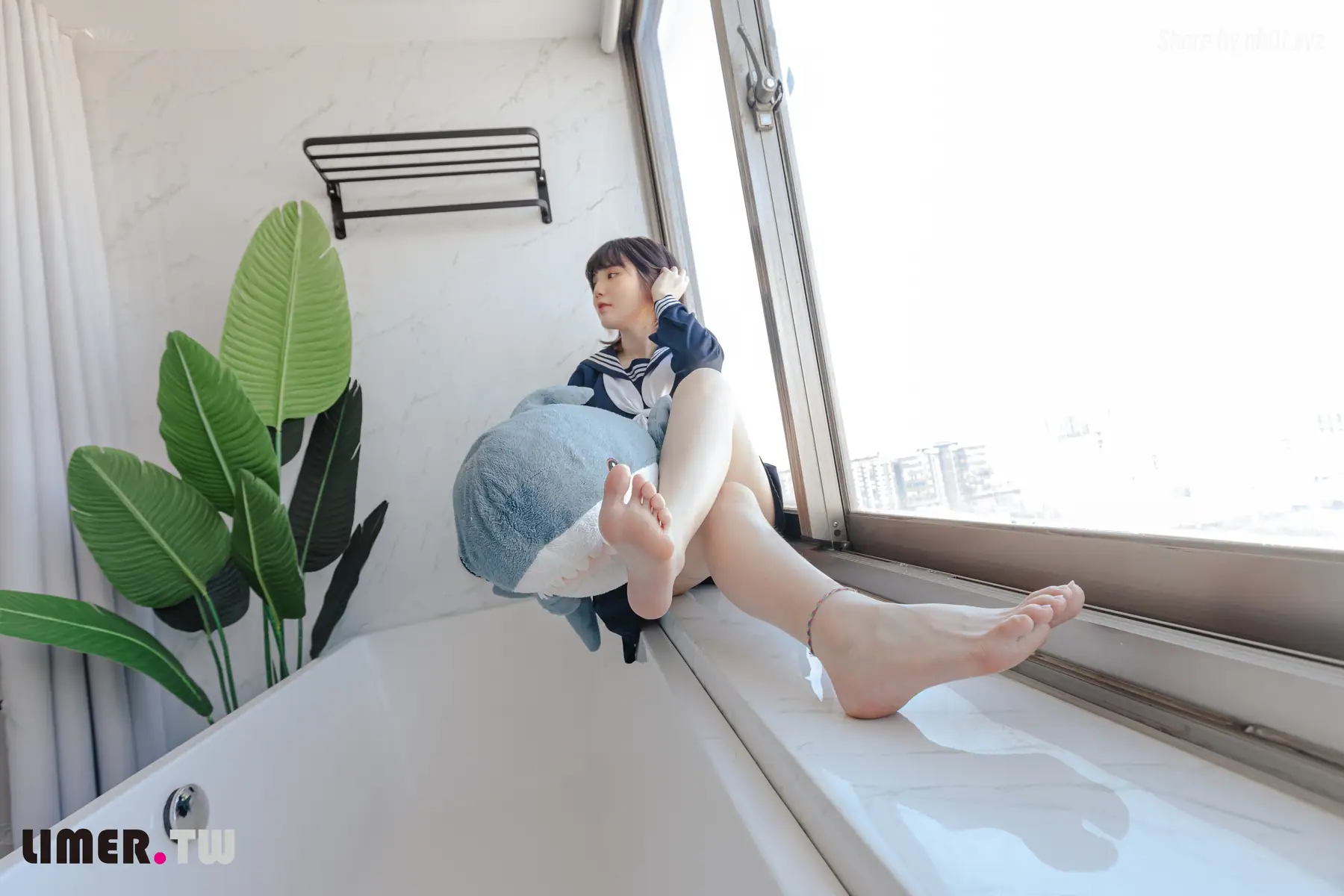 [Limerence原创]No.073 悠梨乃YuriNO JK鲨鲨(150P+1V_2.4G) [Limerence原创]No.073 悠梨乃YuriNO JK鲨鲨(150P+1V_2.4G)_nb01.xyz_0006 图片2