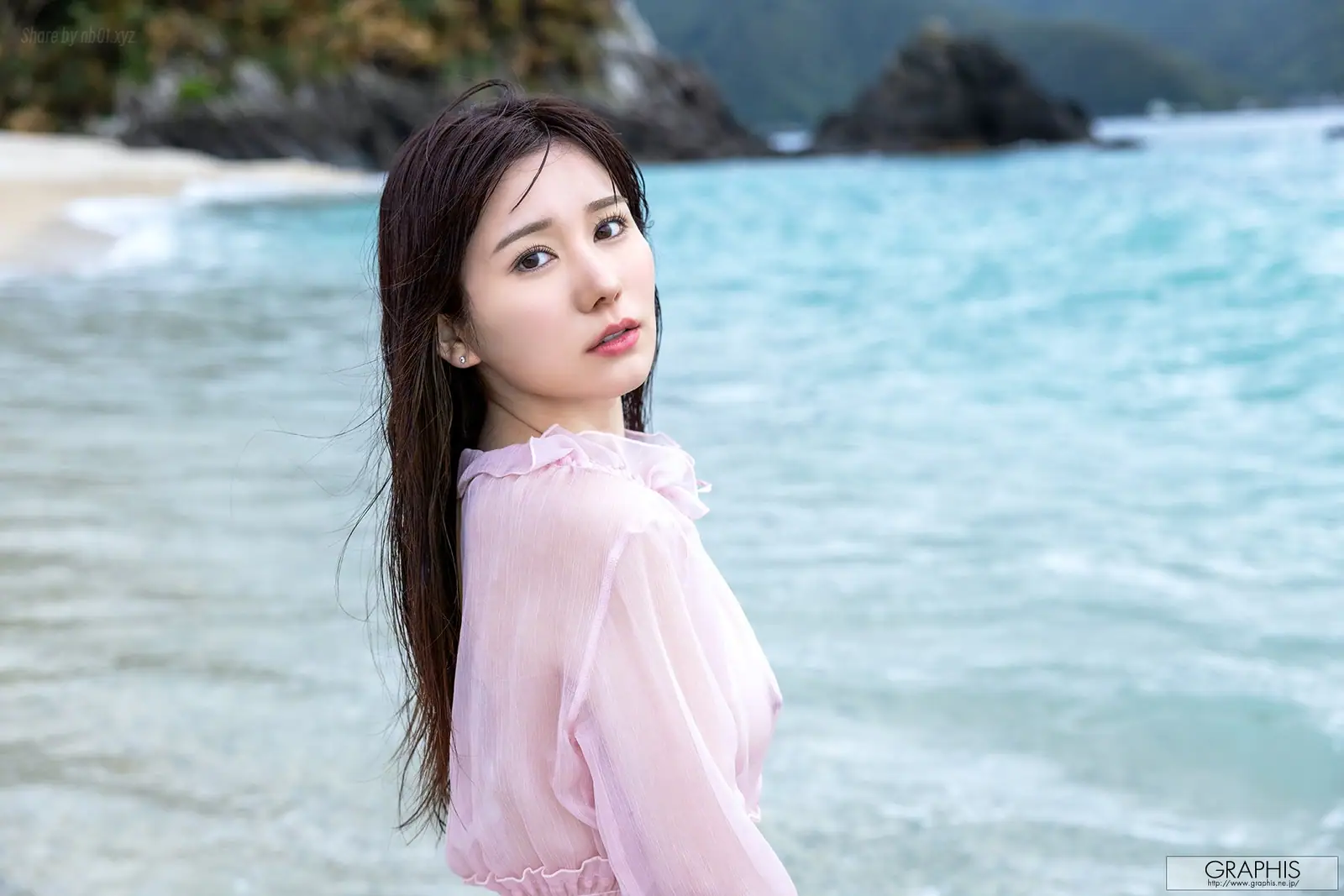 Mei Itsukaichi(五日市芽依) - [Graphis]SUMMER SPECIAL 2025 Vacation Vol.6+7+8(60P_20.5M) Mei Itsukaichi(五日市芽依) - [Graphis]SUMMER...