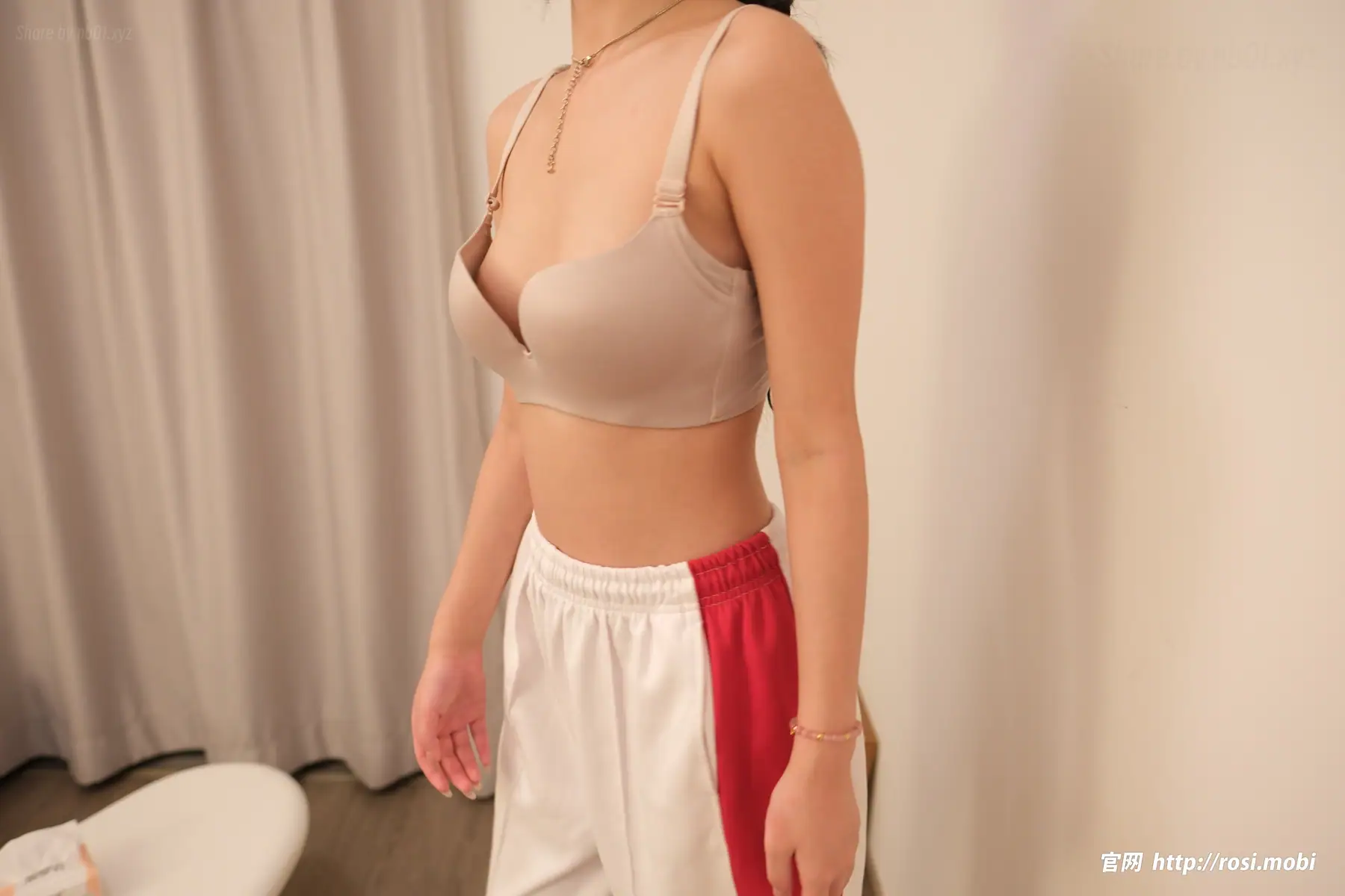 [ROSI写真]2025.06.04 No.4930(81P_48.2M) [ROSI写真]2025.06.04 No.4930(81P_48.2M)_nb01.xyz_0014 图片4