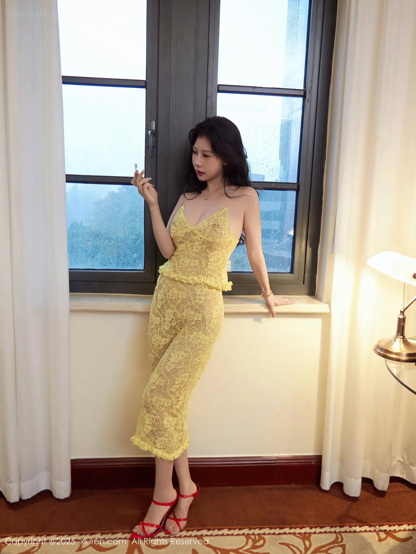 XIUREN No.10879 Yin Tian Tian(尹甜甜sunny)(83P_184.7M) XIUREN No.10879 Yin Tian Tian(尹甜甜sunny)(83P_184.7M)_nb01.xyz_0017 图片3