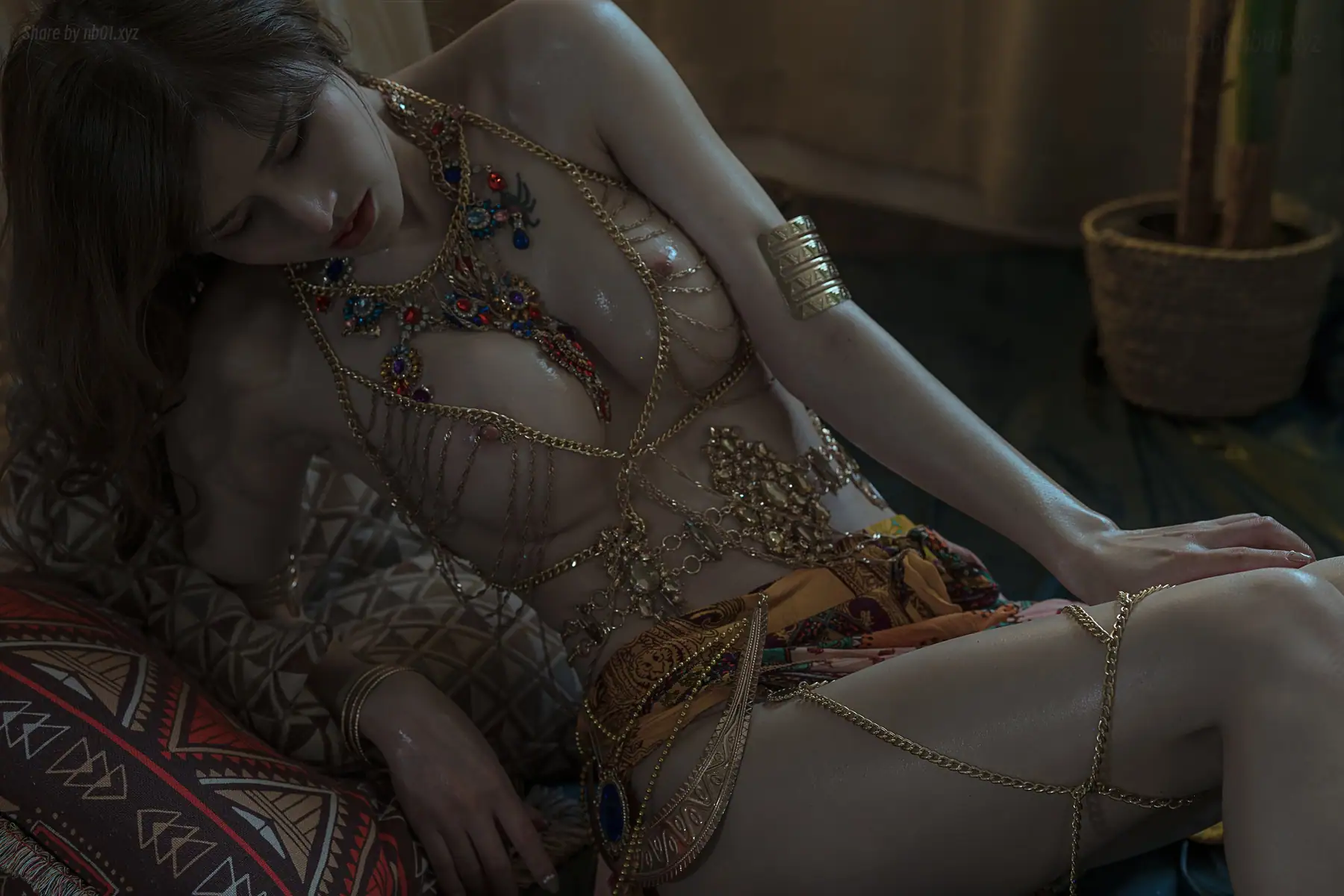 鹿八岁 - 神明少女(43P_92.6M) 鹿八岁 - 神明少女(43P_92.6M)_nb01.xyz_0023 图片4