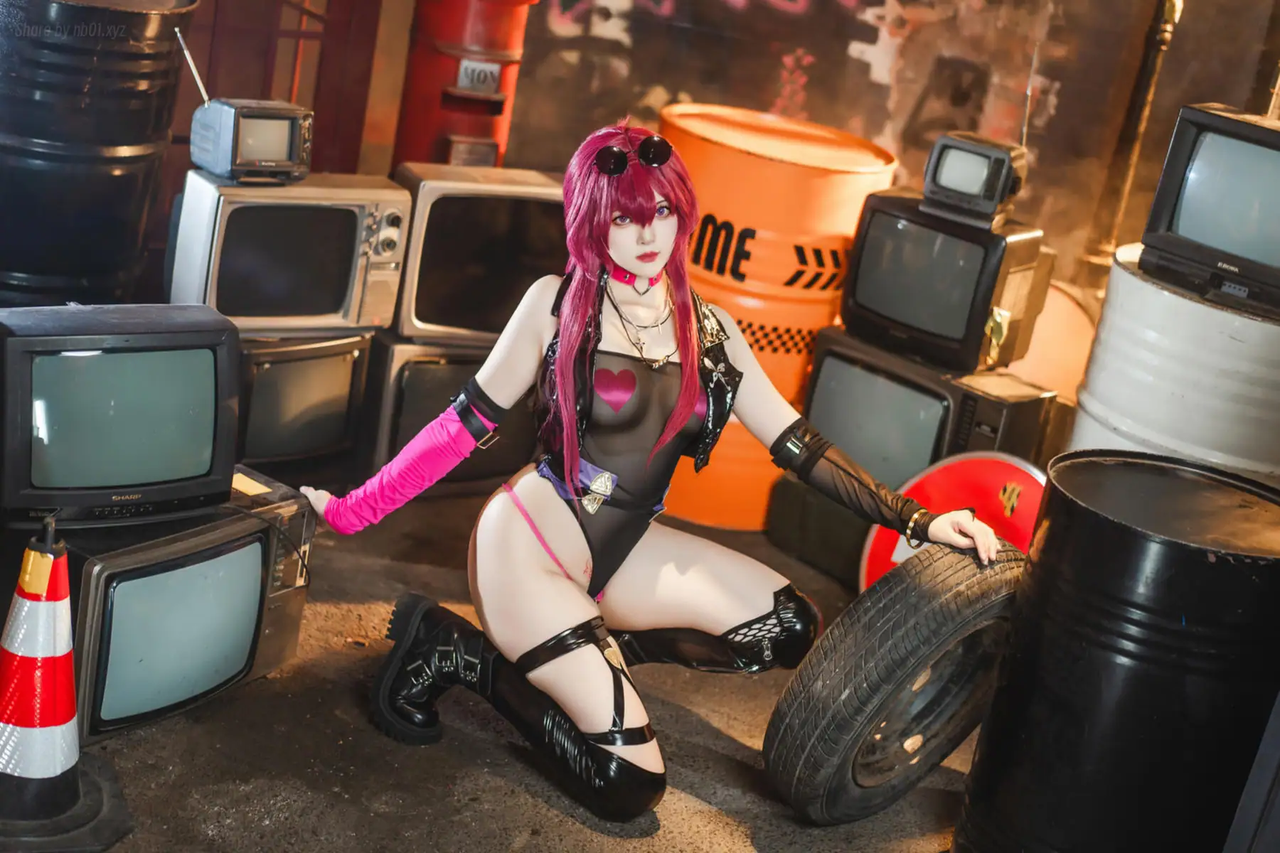 Natsuko夏夏子 - 崩坏·星穹铁道 卡芙卡 朋克同人(60P_137.8M) Natsuko夏夏子 - 崩坏·星穹铁道 卡芙卡 朋克同人(60P_137.8M)_nb01.xyz_0013 图片5