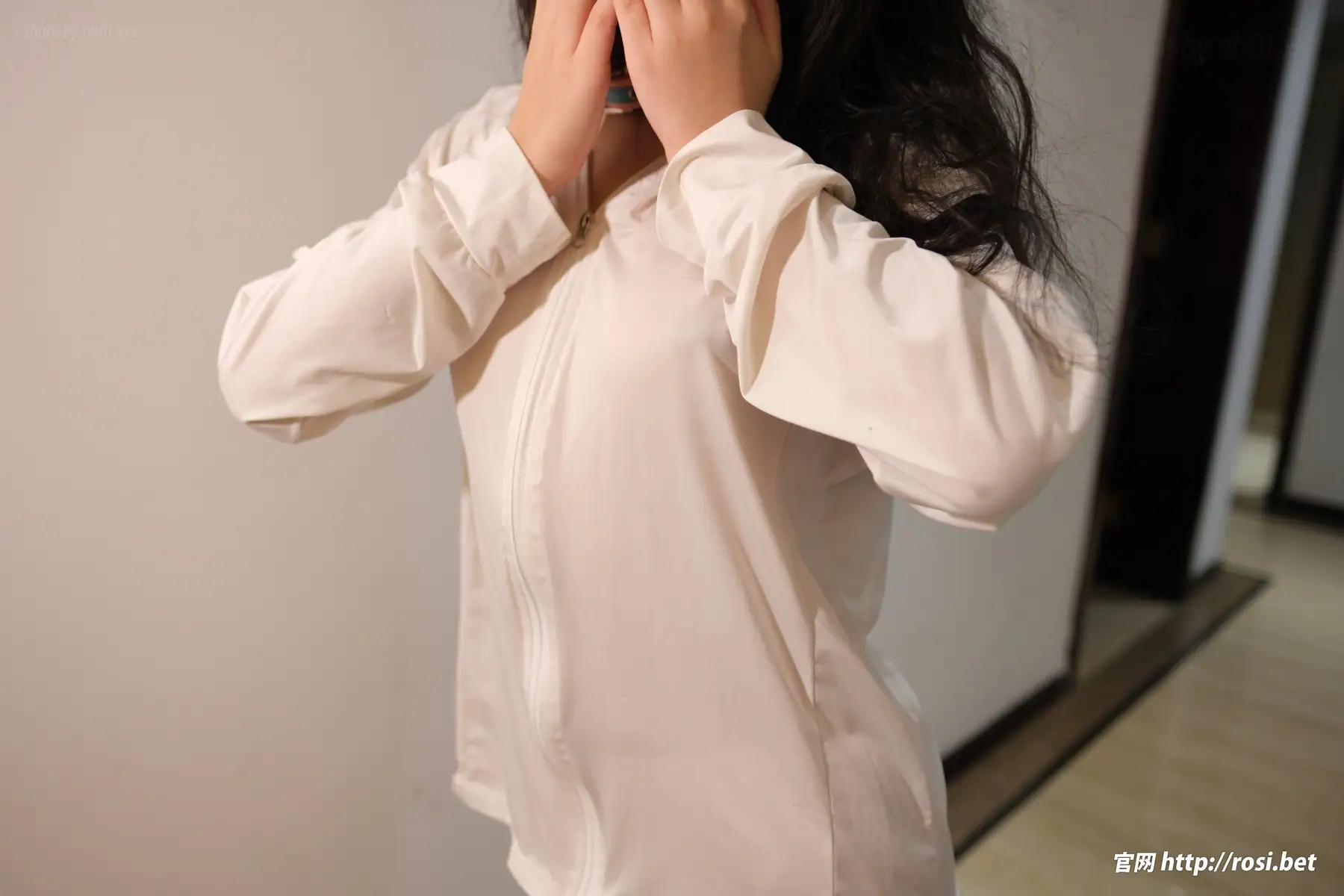 [ROSI写真]2025.11.23 No.5102(45P_30.0M) [ROSI写真]2025.11.23 No.5102(45P_30.0M)_nb01.xyz_0004 图片3