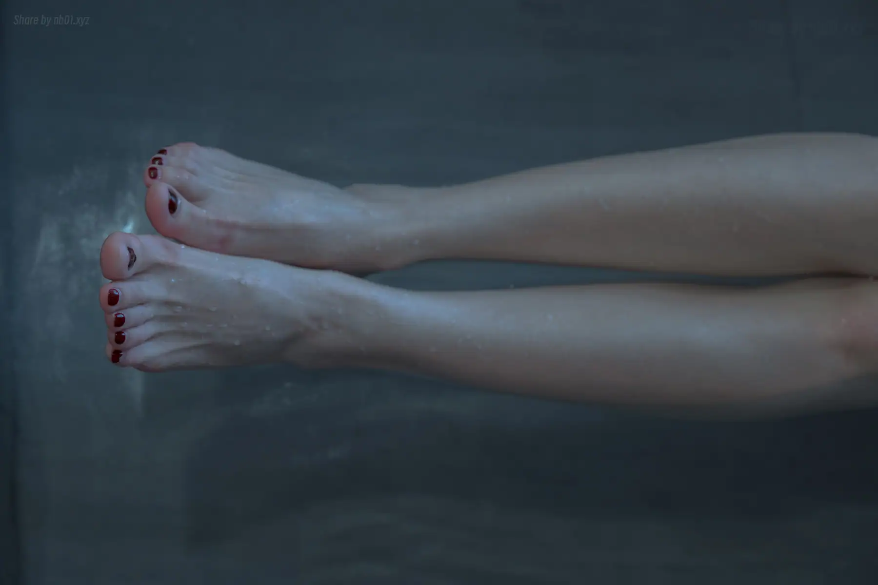 鹿八岁 - 浴缸比基尼(40P+1V_204.4M) 鹿八岁 - 浴缸比基尼(40P+1V_204.4M)_nb01.xyz_0003 图片2