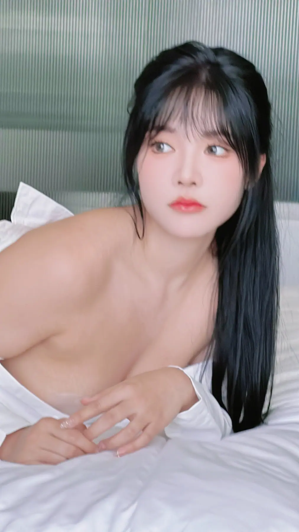 [内购无水印]Na Bi(娜比) - 秀人网模特 学生装(136P_229.5M) [内购无水印]Na Bi(娜比) - 秀人网模特 学生装(136P_229.5M)_nb01.xyz_0136 图片8