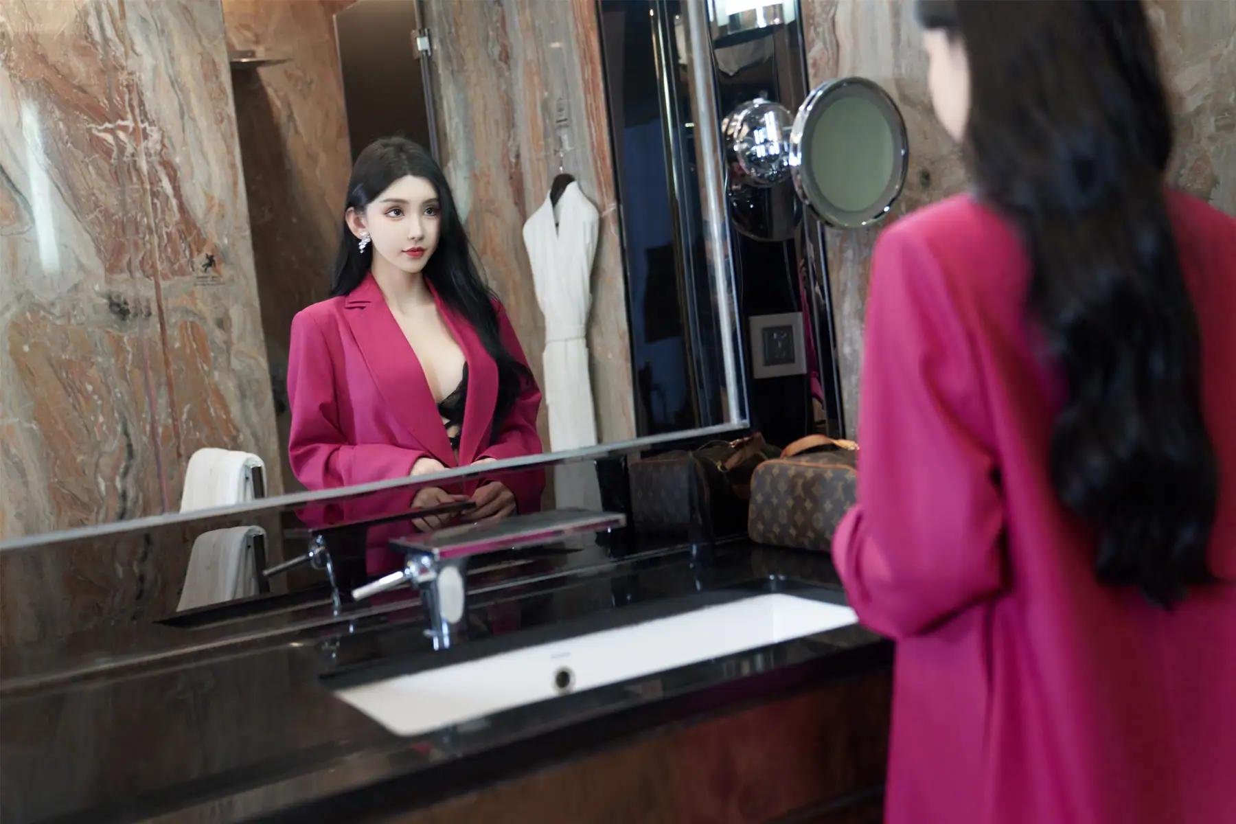 [内购无水印]Zhou Yuxi(周于希) - 秀人网模特 蕾丝黑丝直播(109P_315.4M) [内购无水印]Zhou Yuxi(周于希) - 秀人网模特 蕾丝黑丝直播(109P_315.4M)_nb01.xyz_0024 图片6