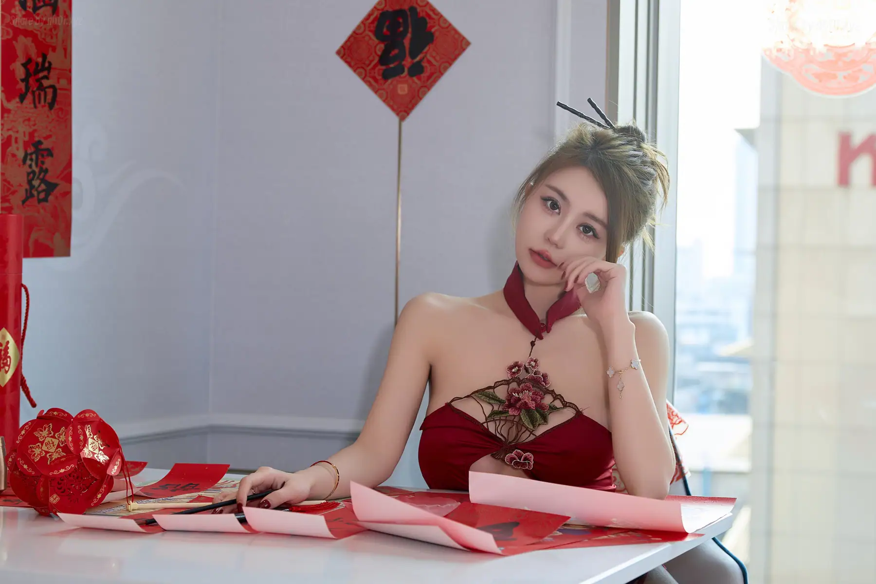 [内购无水印]tina_甜仔 - 秀人网模特 新年主题 内购无水印(85P_244.5M) [内购无水印]tina_甜仔 - 秀人网模特 新年主题 内购无水印(85P_244.5M)_nb01.xyz_0023 图片3