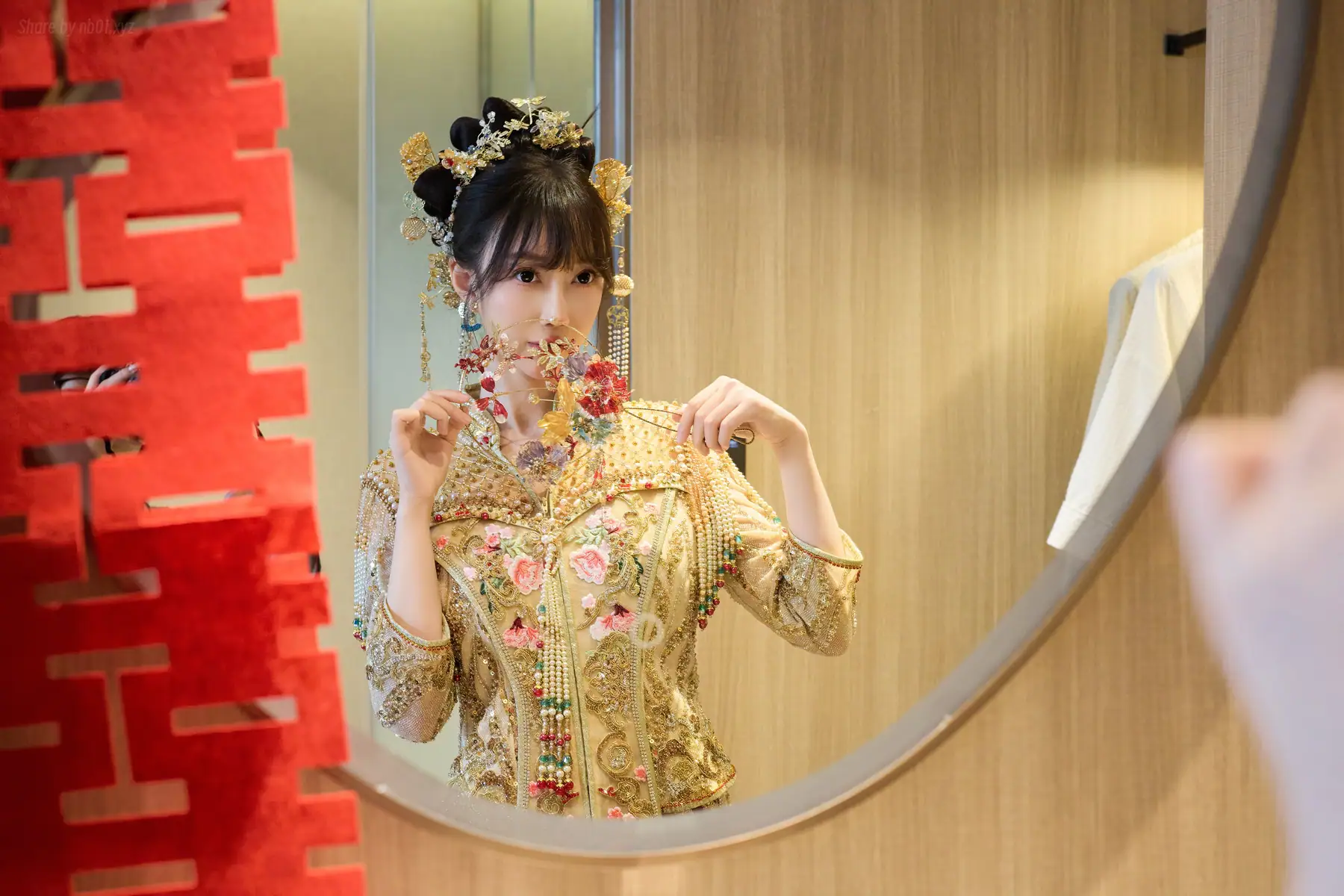 [内购无水印]玥儿玥er - 秀人网模特 性感秀禾服(84P_398.7M) [内购无水印]玥儿玥er - 秀人网模特 性感秀禾服(84P_398.7M)_nb01.xyz_0023 图片4