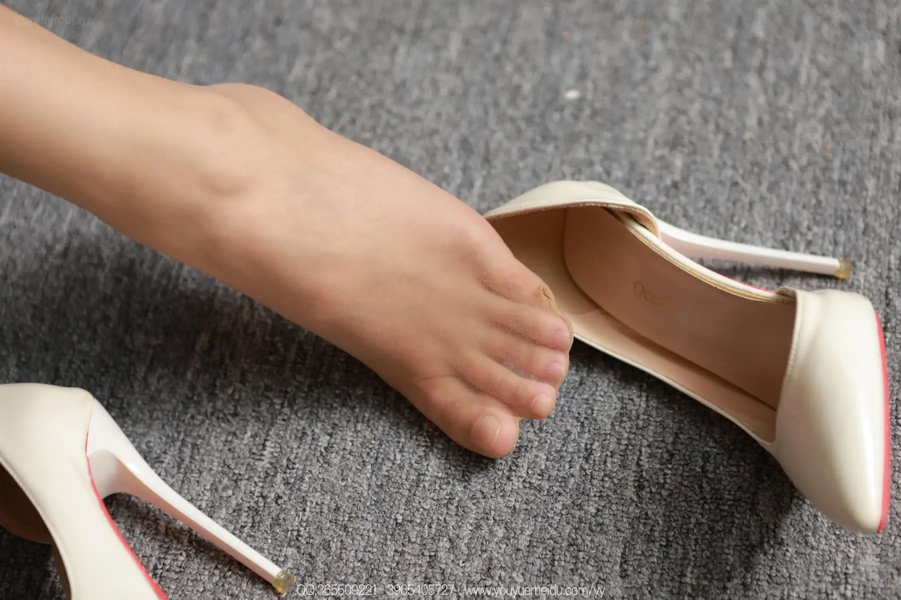 [IESS异思趣向]Pack-20260204-I 秋秋 - 灰色吊带(89P_122.3M) [IESS异思趣向]Pack-20260204-I 秋秋 - 灰色吊带(89P_122.3M)_nb01.xyz_0046 图片4