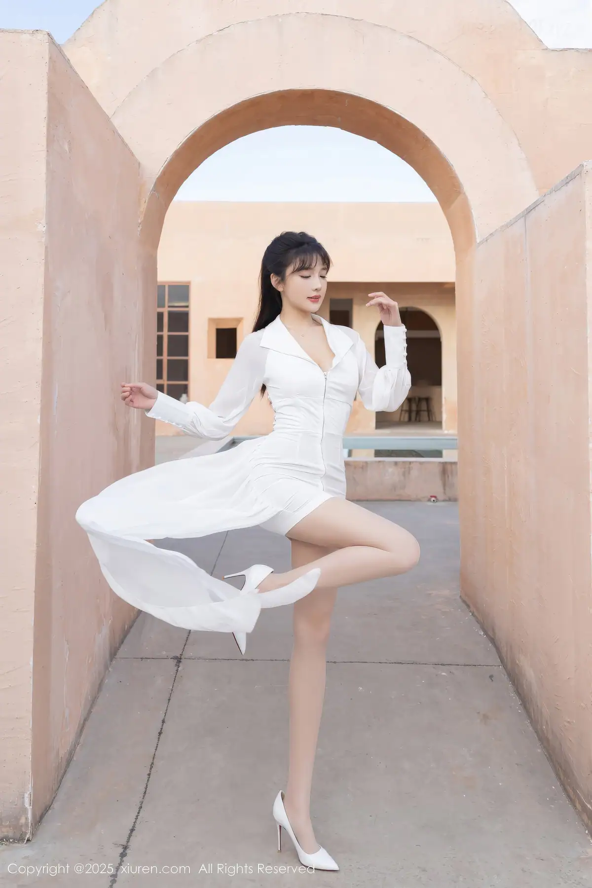 XIUREN No.11100 Lu Xuan Xuan(陆萱萱)(81P_126.7M) XIUREN No.11100 Lu Xuan Xuan(陆萱萱)(81P_126.7M)_nb01.xyz_0002 图片2