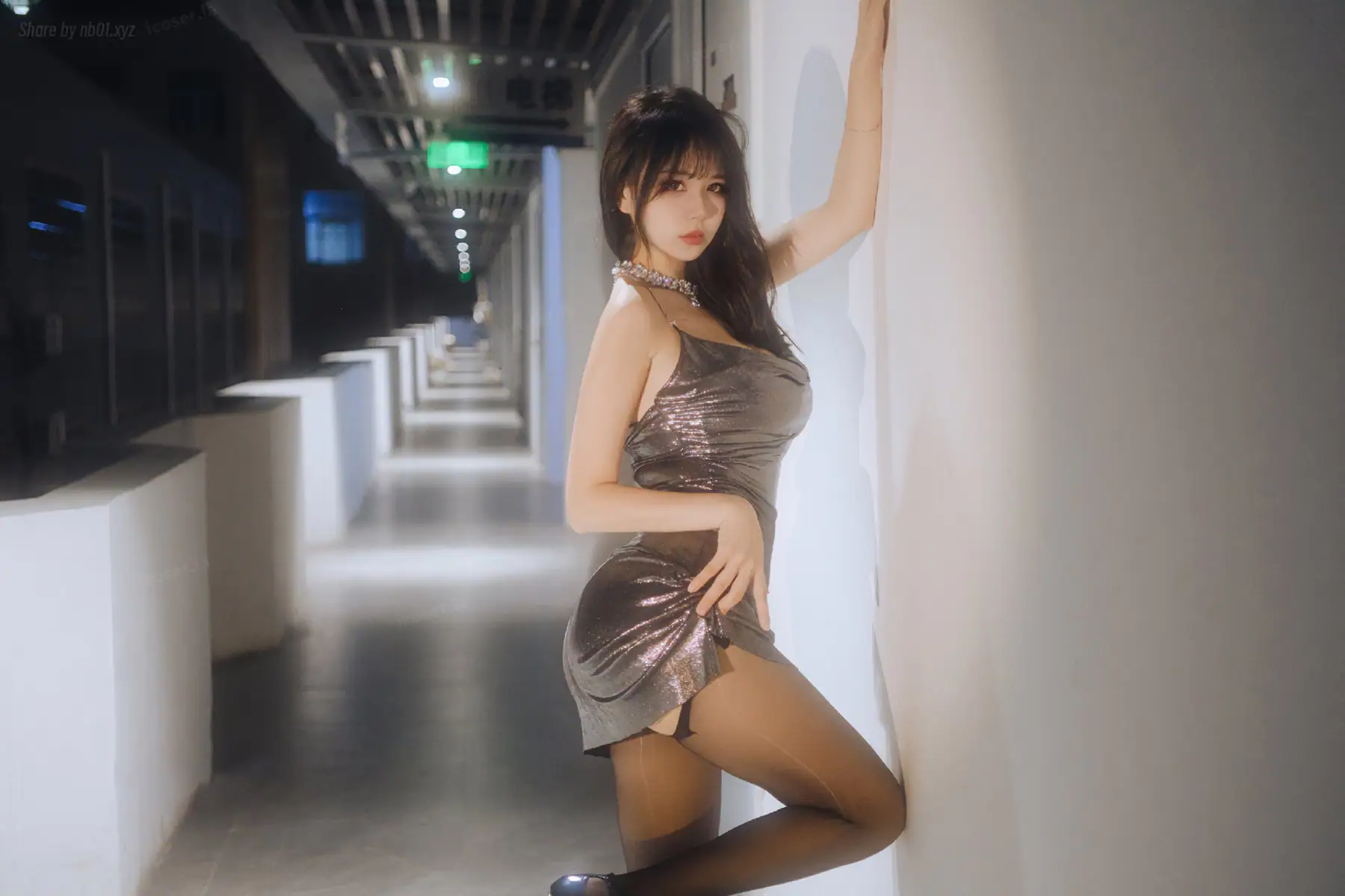 Tina很妖孽呀 - 夜色连衣裙(37P_26.3M) Tina很妖孽呀 - 夜色连衣裙(37P_26.3M)_nb01.xyz_0009 图片4