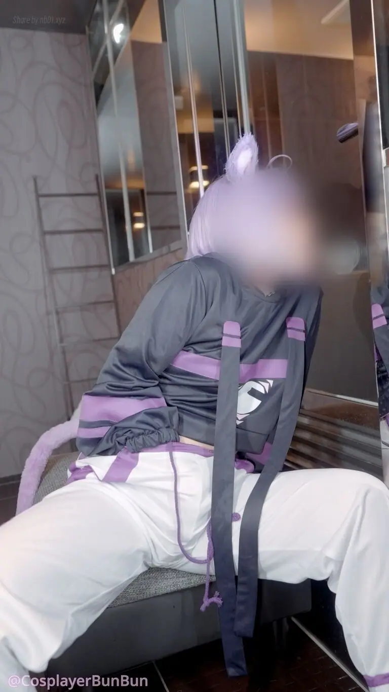 ぶんコス(@CosplayerBunbun) - 2025-04-07_「ダメ…すぐイッちゃう…♡」透明ディルドで立ちバックオ◯ニー♡_3370107(7P+1V_335.8M) ぶんコス(@CosplayerBunbun) - 2025-04...