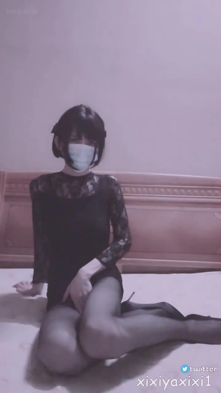 曦曦呀曦曦(@xixiyaxixi) - Y001 [720p] 蕾丝包臀裙女装 室内 Crossdresser in lace dress have fun at home(8P+1V_277.8M) 曦曦呀曦曦(@xixiyaxixi) -...