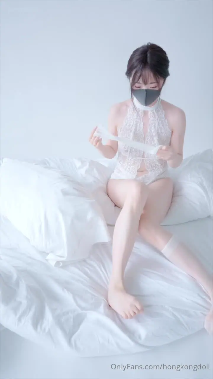 HongKongDoll - 2025-03-28_A short clip for the weekend ☀️周末的小短片☀️(8P+1V_313.7M) HongKongDoll - 2025-03-28_A short clip for...