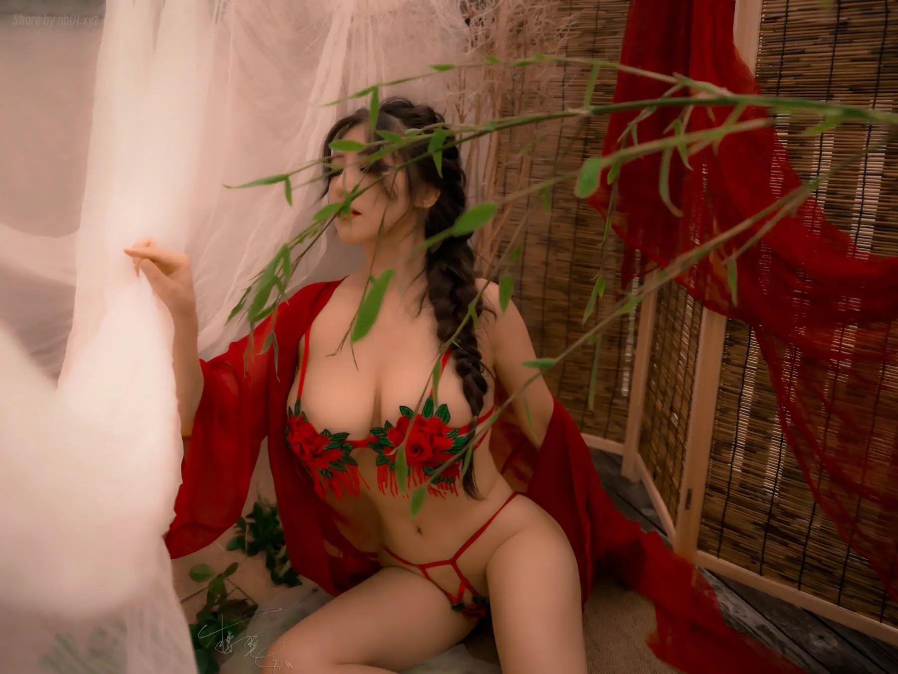 樱晚gigi - 胭花(21P_28.2M) 樱晚gigi - 胭花(21P_28.2M)_nb01.xyz_0002 图片2